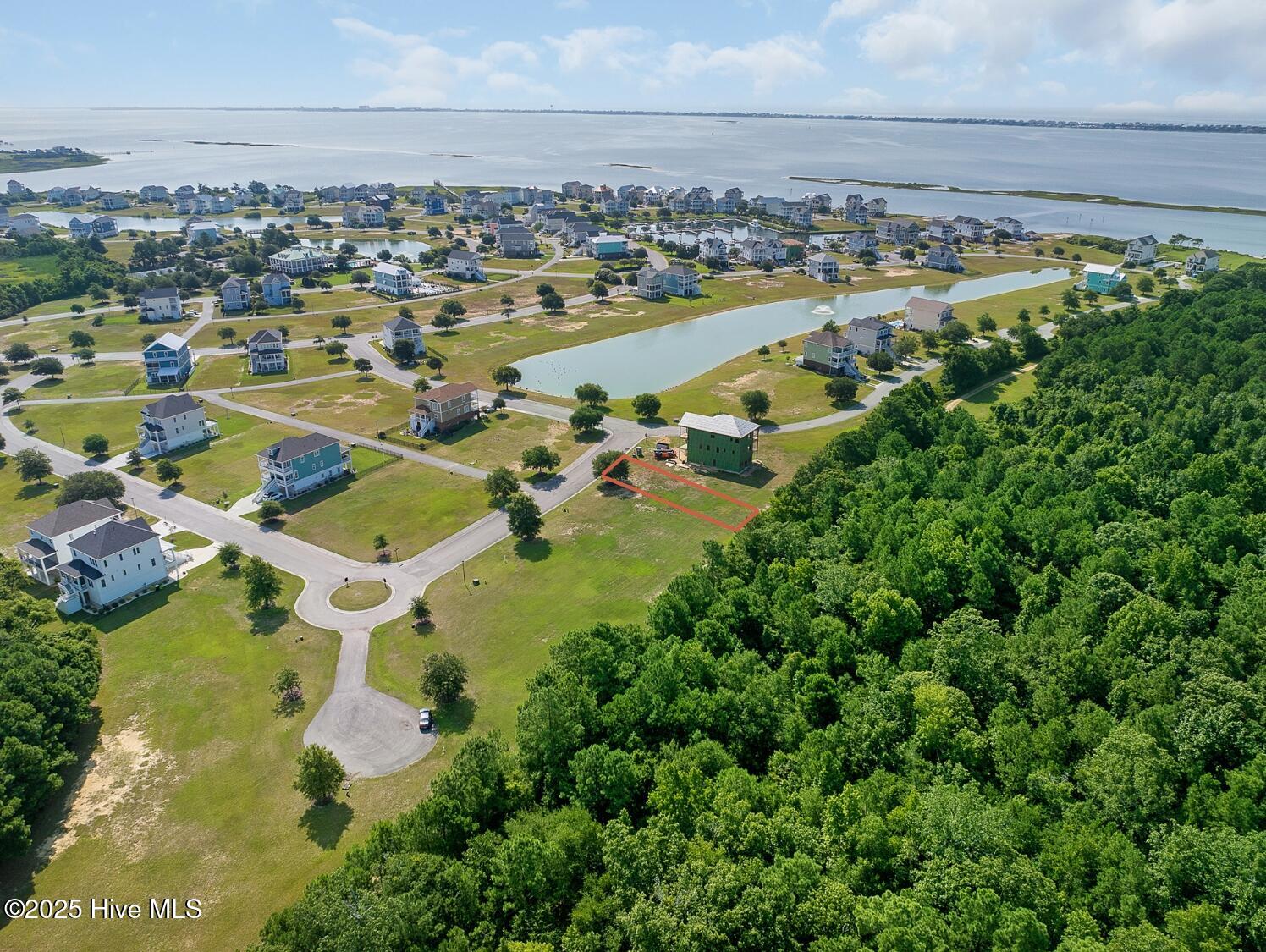 242 Colleton Square Property Photo 3
