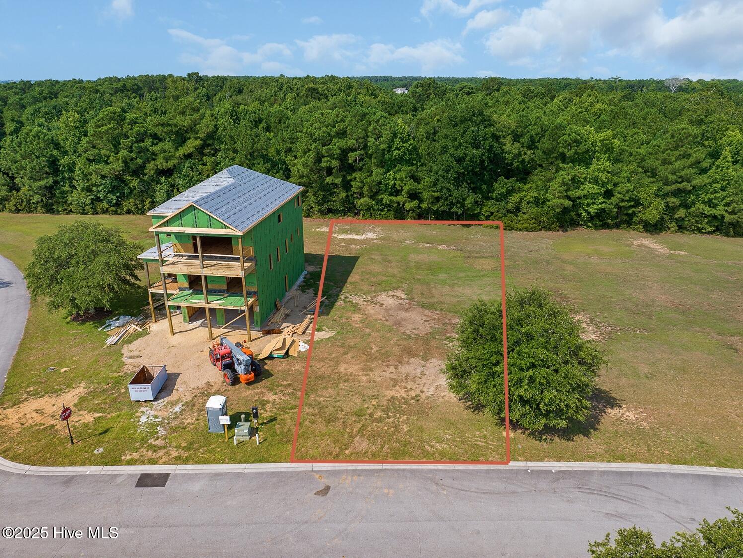 242 Colleton Square Property Photo 5