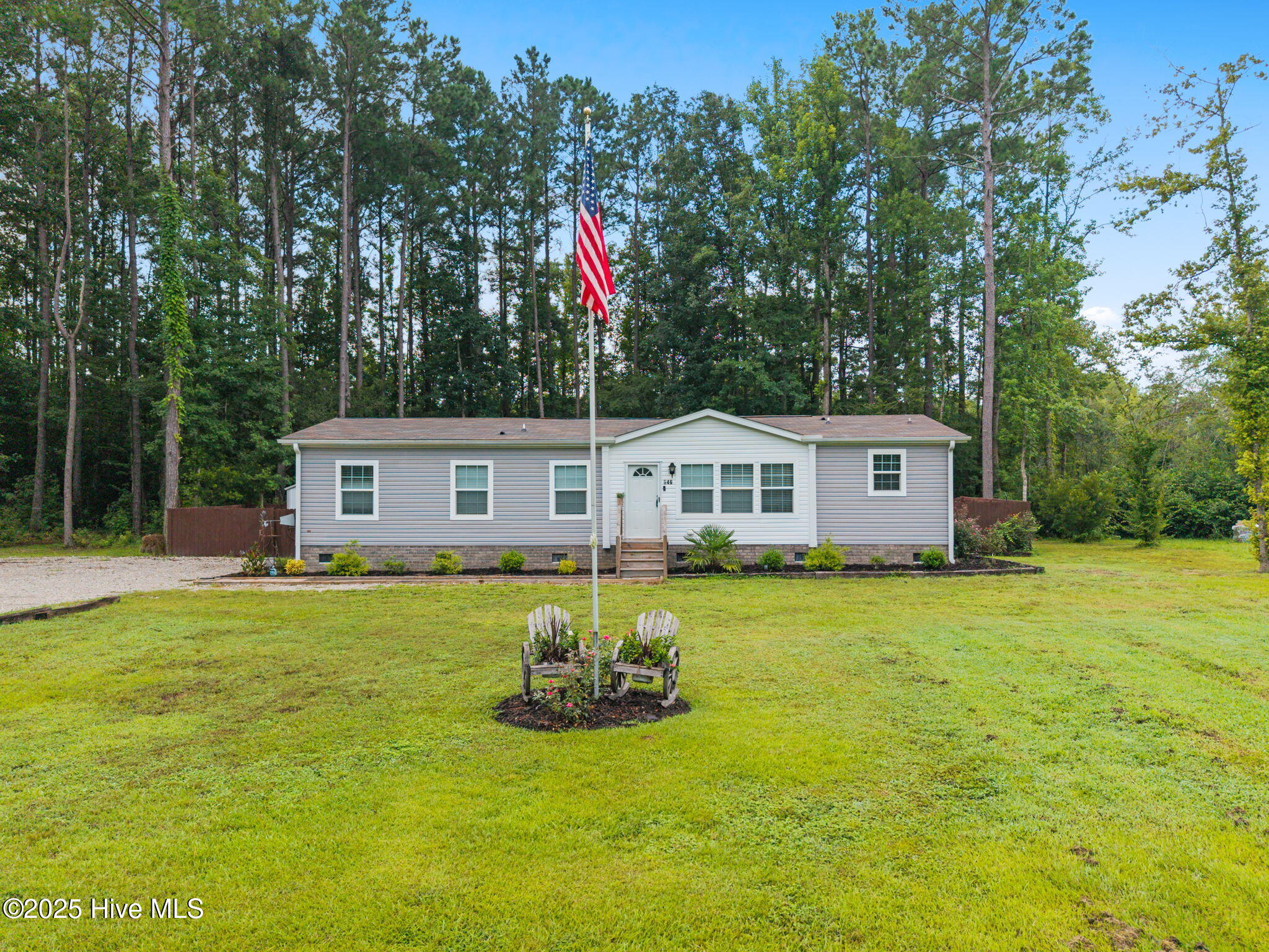 546 Pond Road Property Photo 1