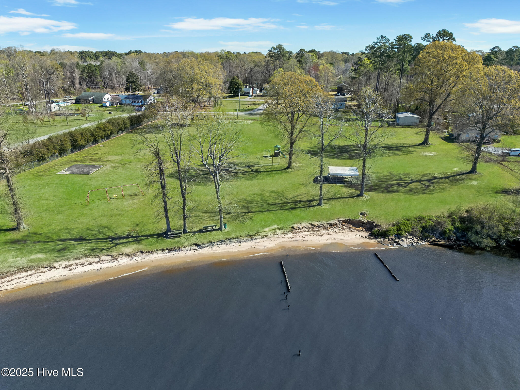 115 Colony Drive Property Photo 3