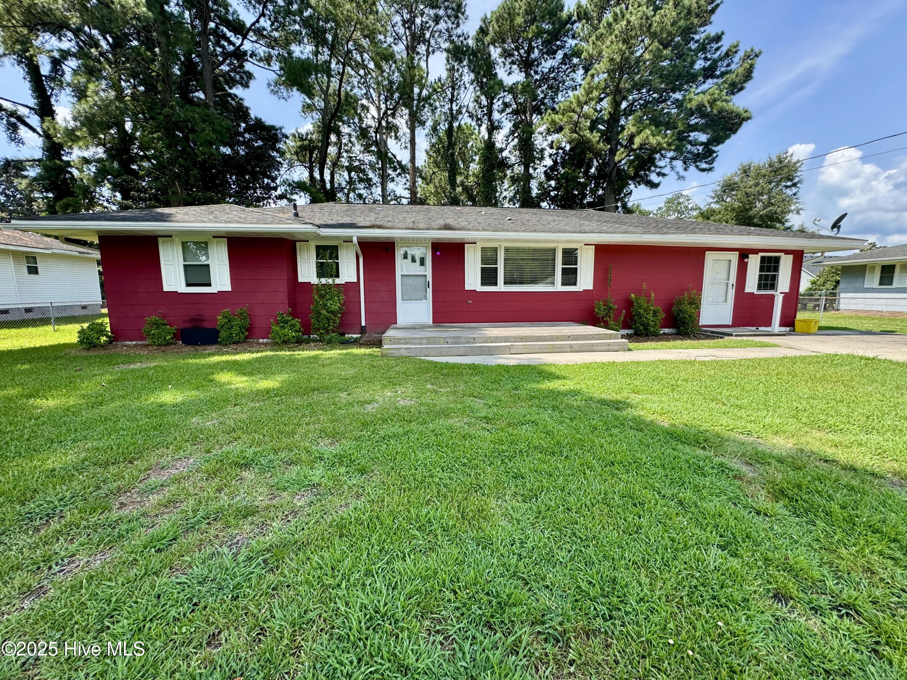 106 Farm Drive Property Photo 1