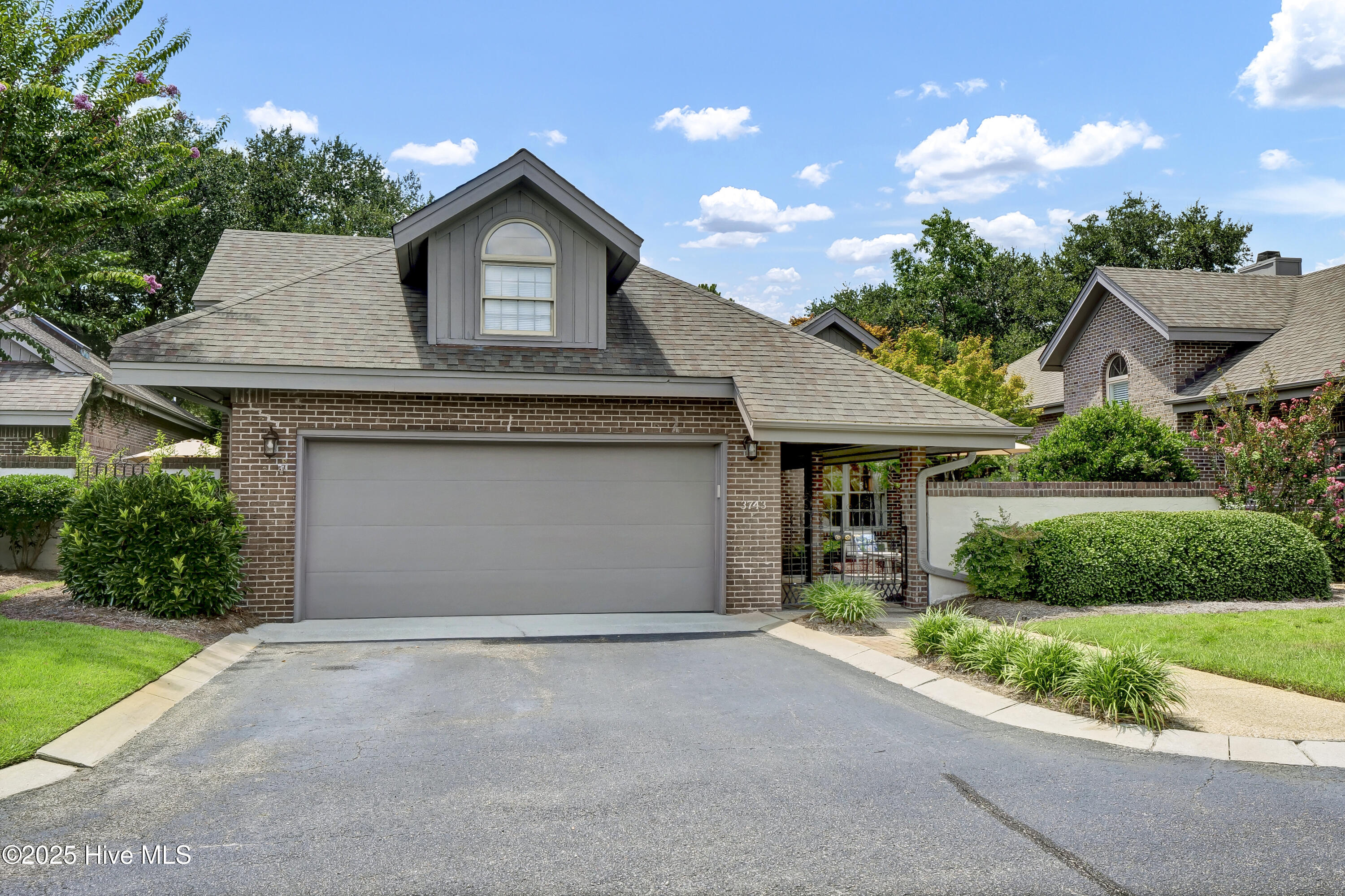 3743 Reston Court Property Photo 1