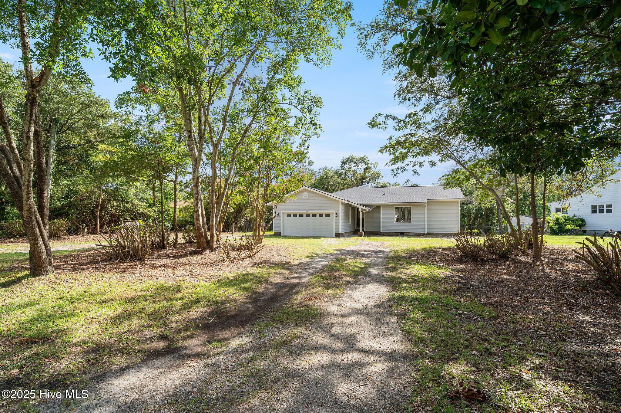 710 Summit Road Property Photo 1