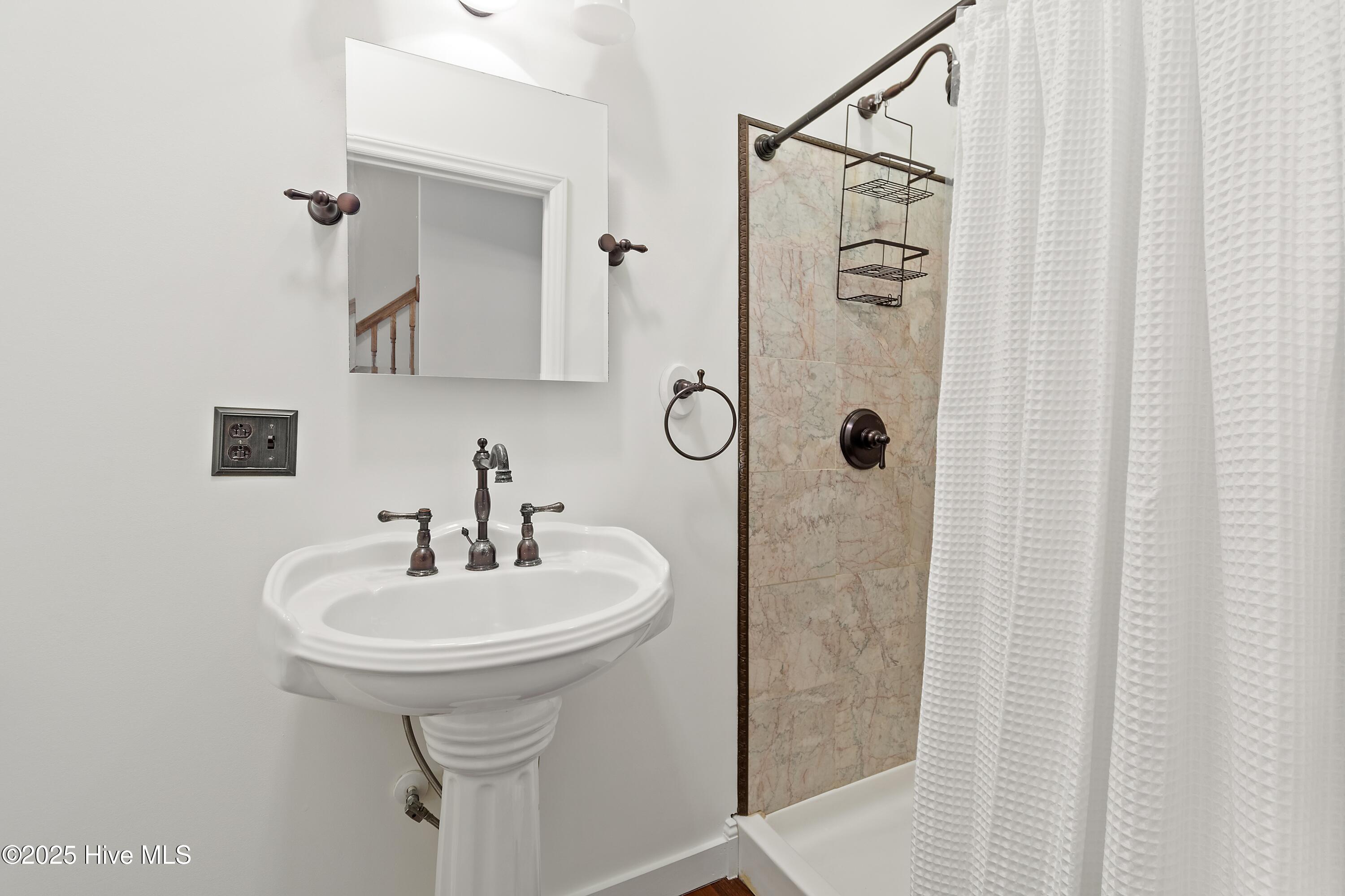 6486 Walden Pond Lane Property Photo 23
