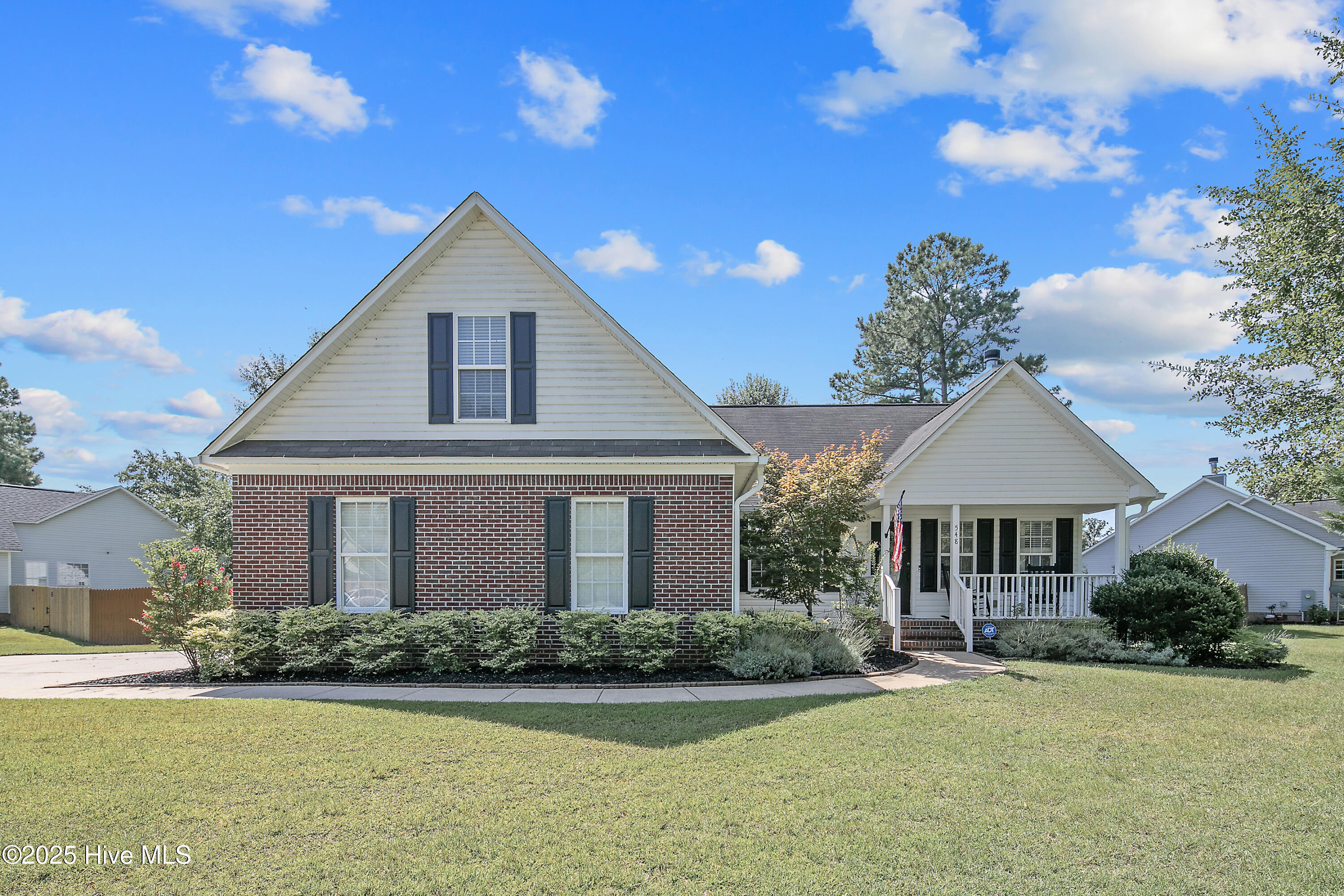 548 Woodberry Circle Property Photo 1