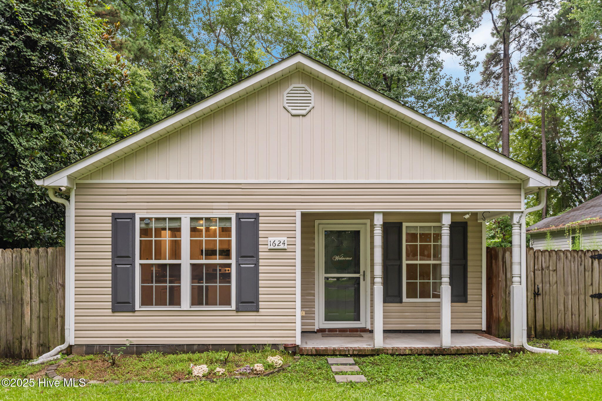 1624 Hargett Street Property Photo 1