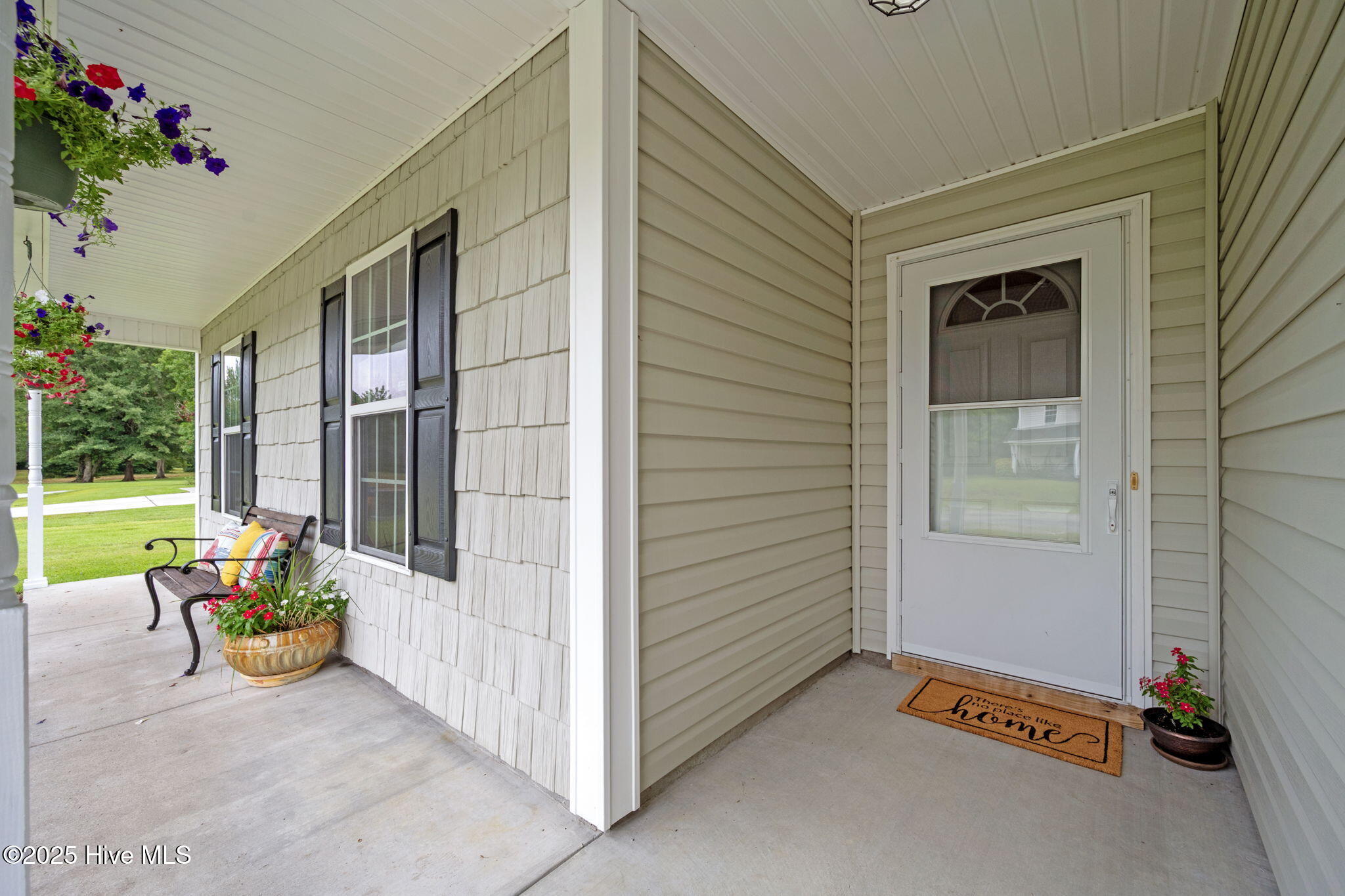 110 Norine Drive Property Photo 6