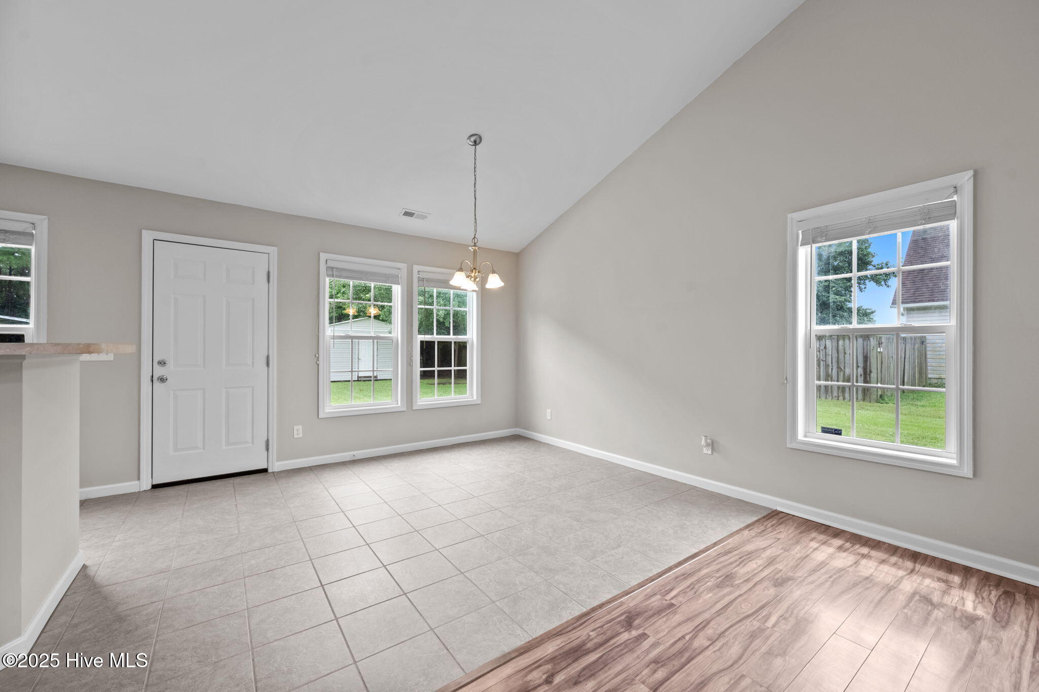 110 Norine Drive Property Photo 12