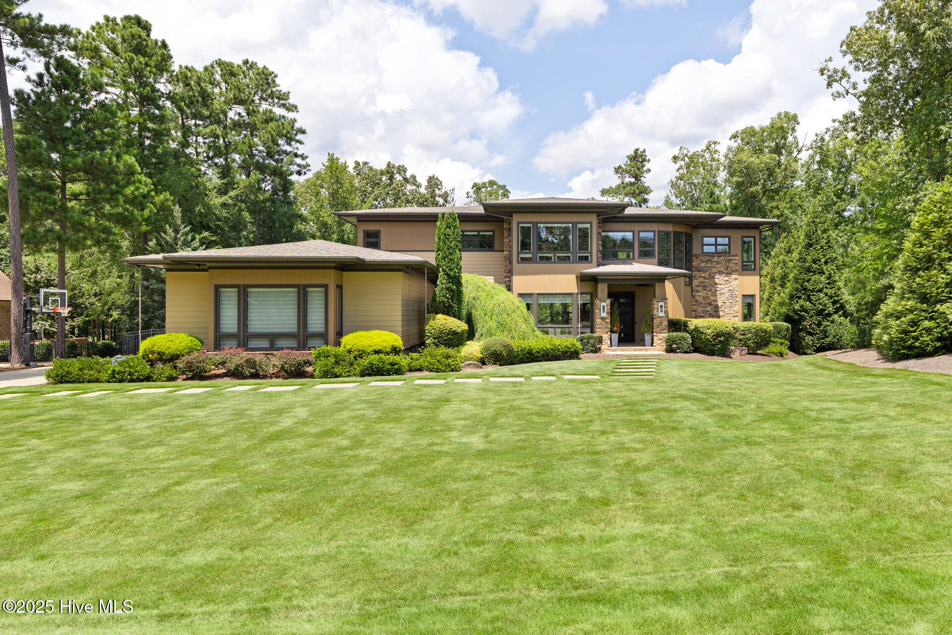 2 Barkwood Court Property Photo 1