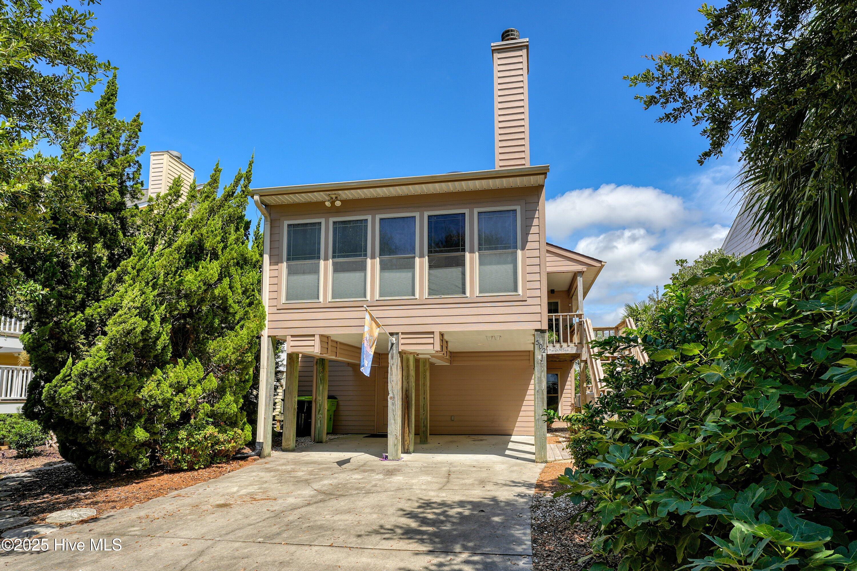 502 N Shore Drive Property Photo 1