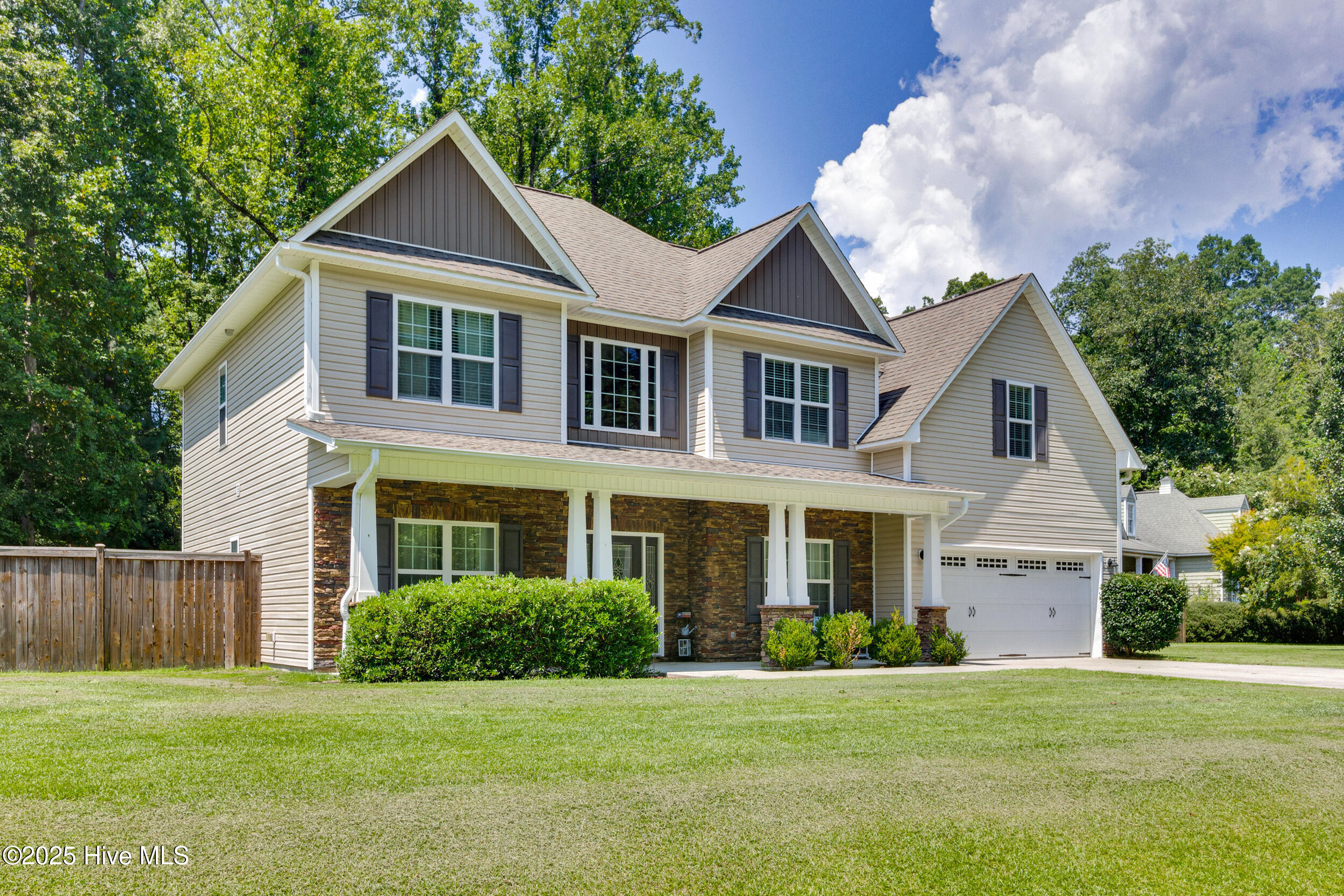 303 Calico Drive Property Photo 1