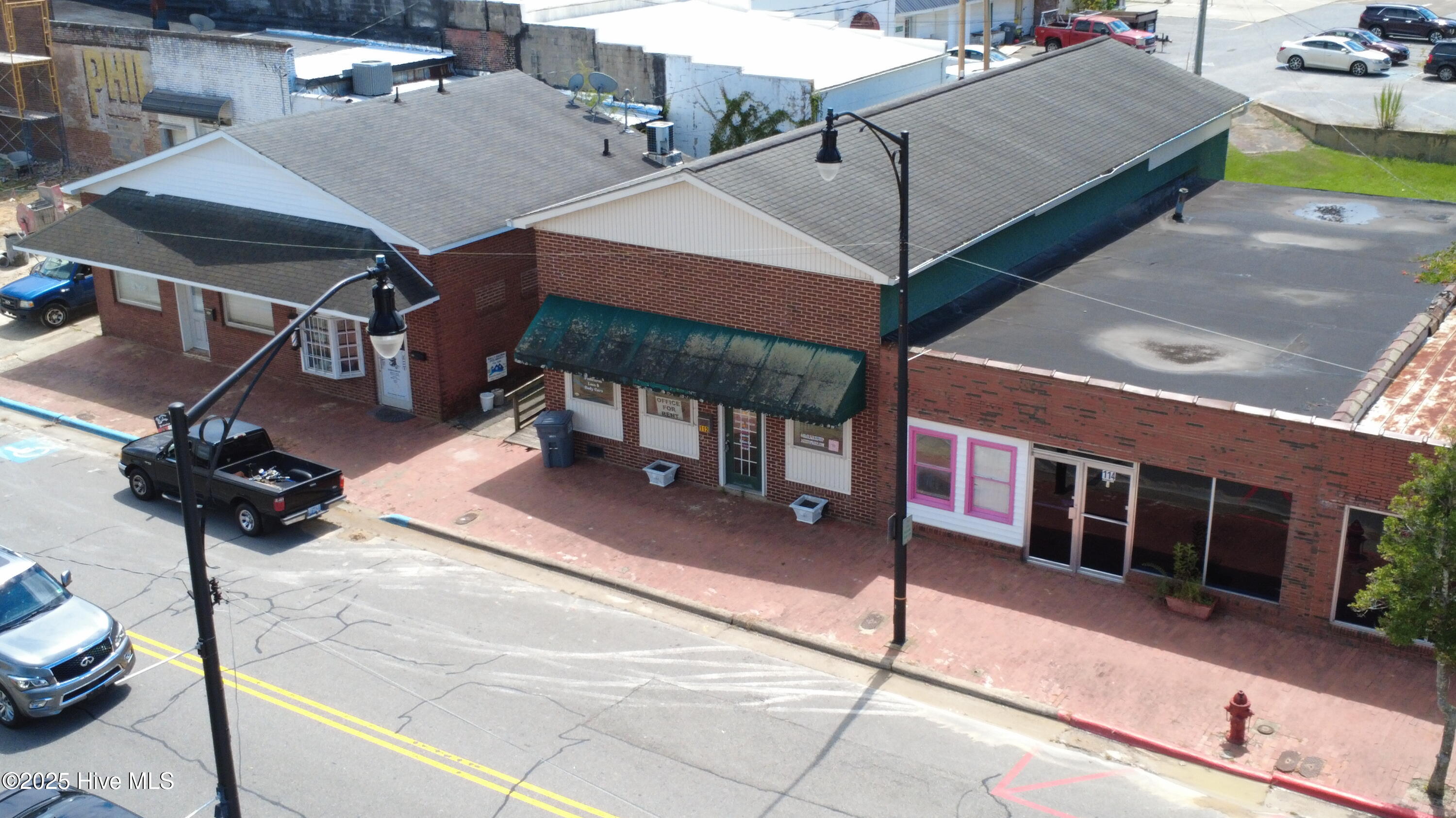 112 N King Street Property Photo 1