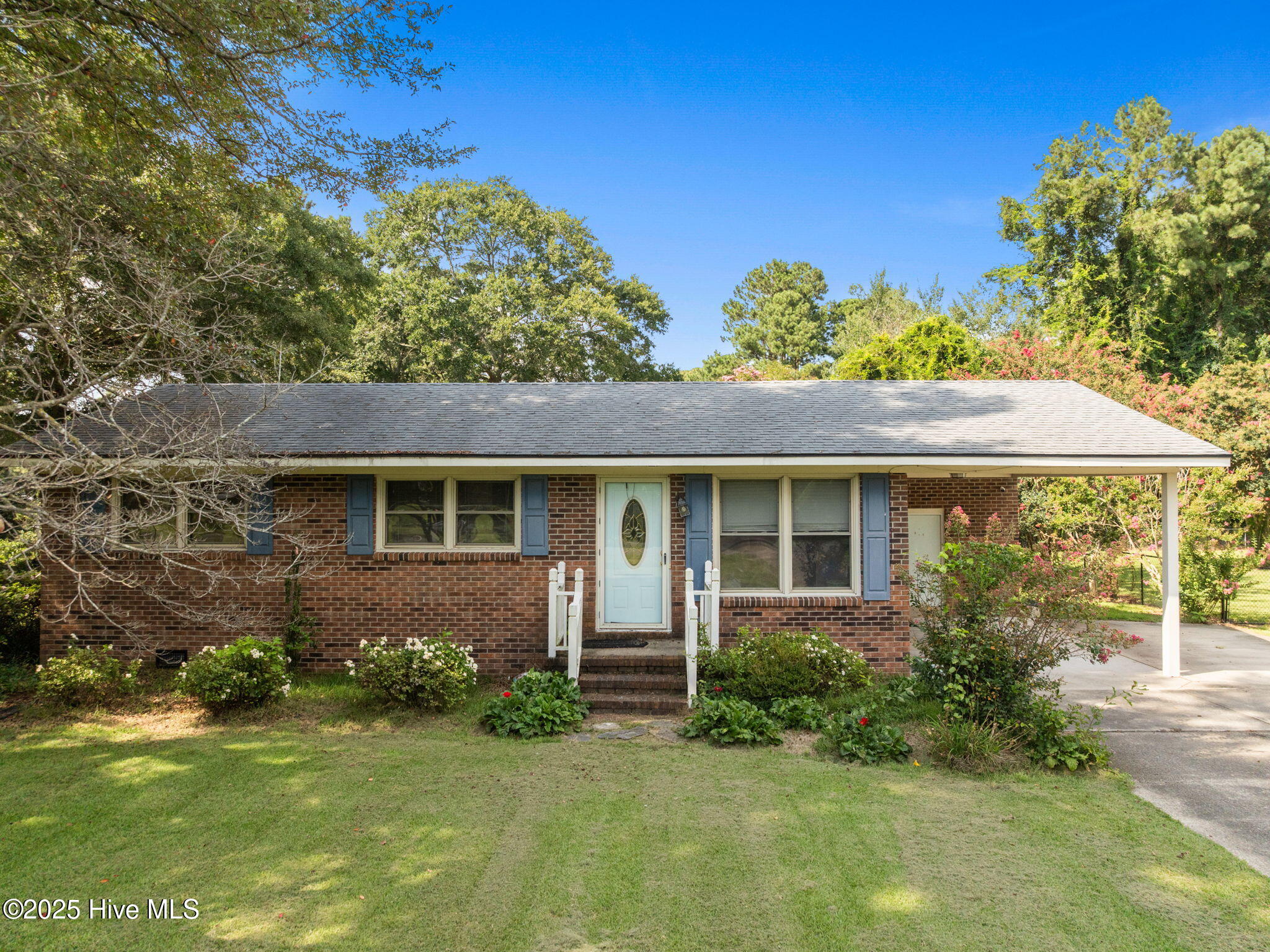 2042 Greene Haynes Road Property Photo 1