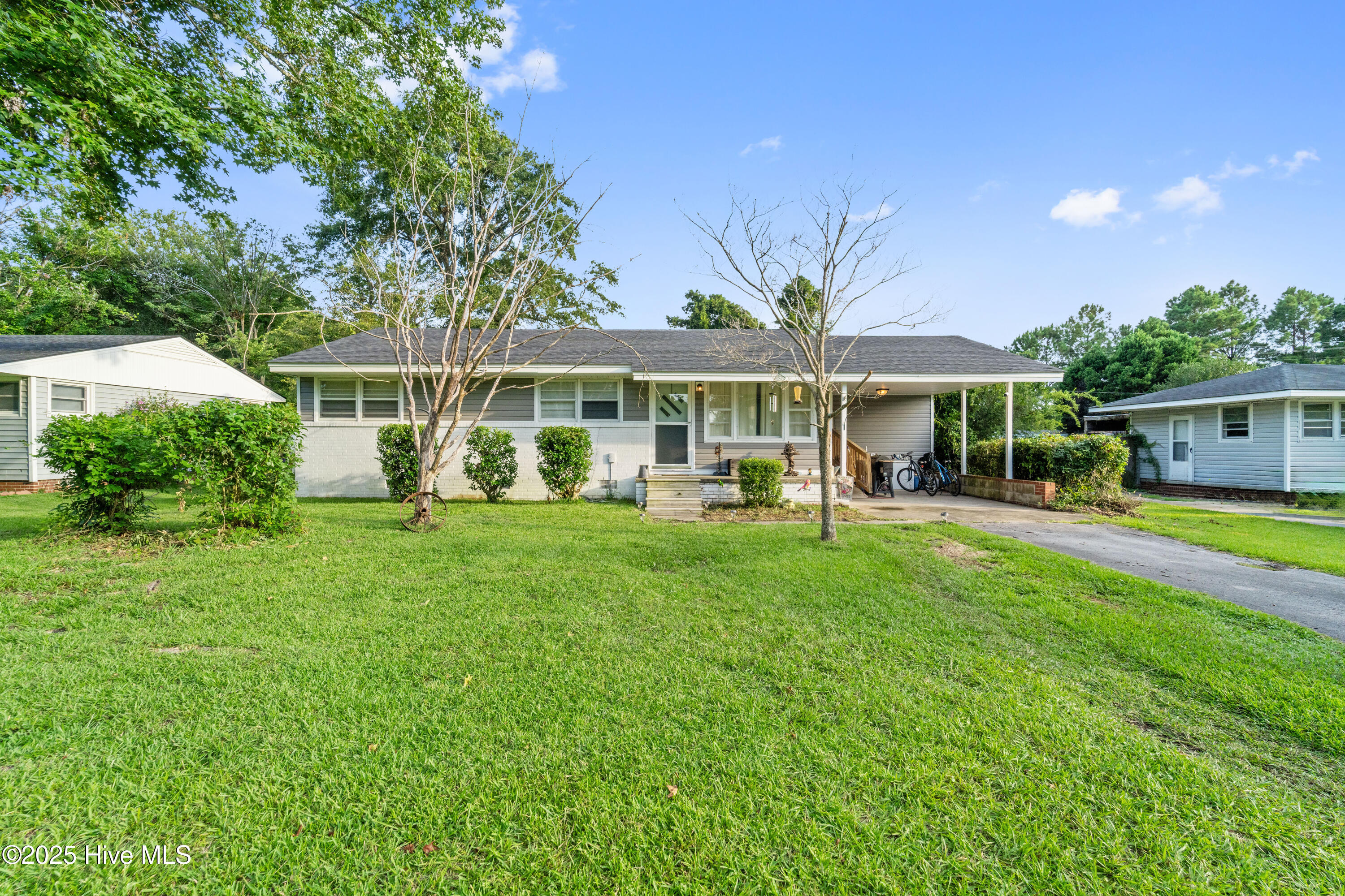 137 Bryan Boulevard Property Photo 1