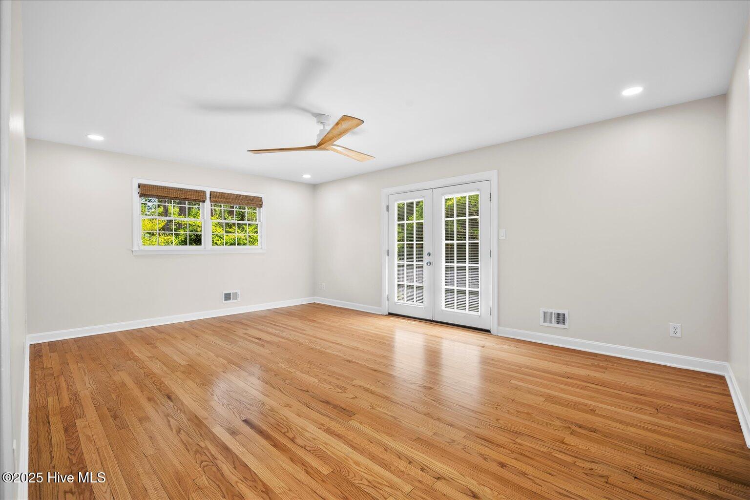 5010 College Acres Drive Property Photo 20