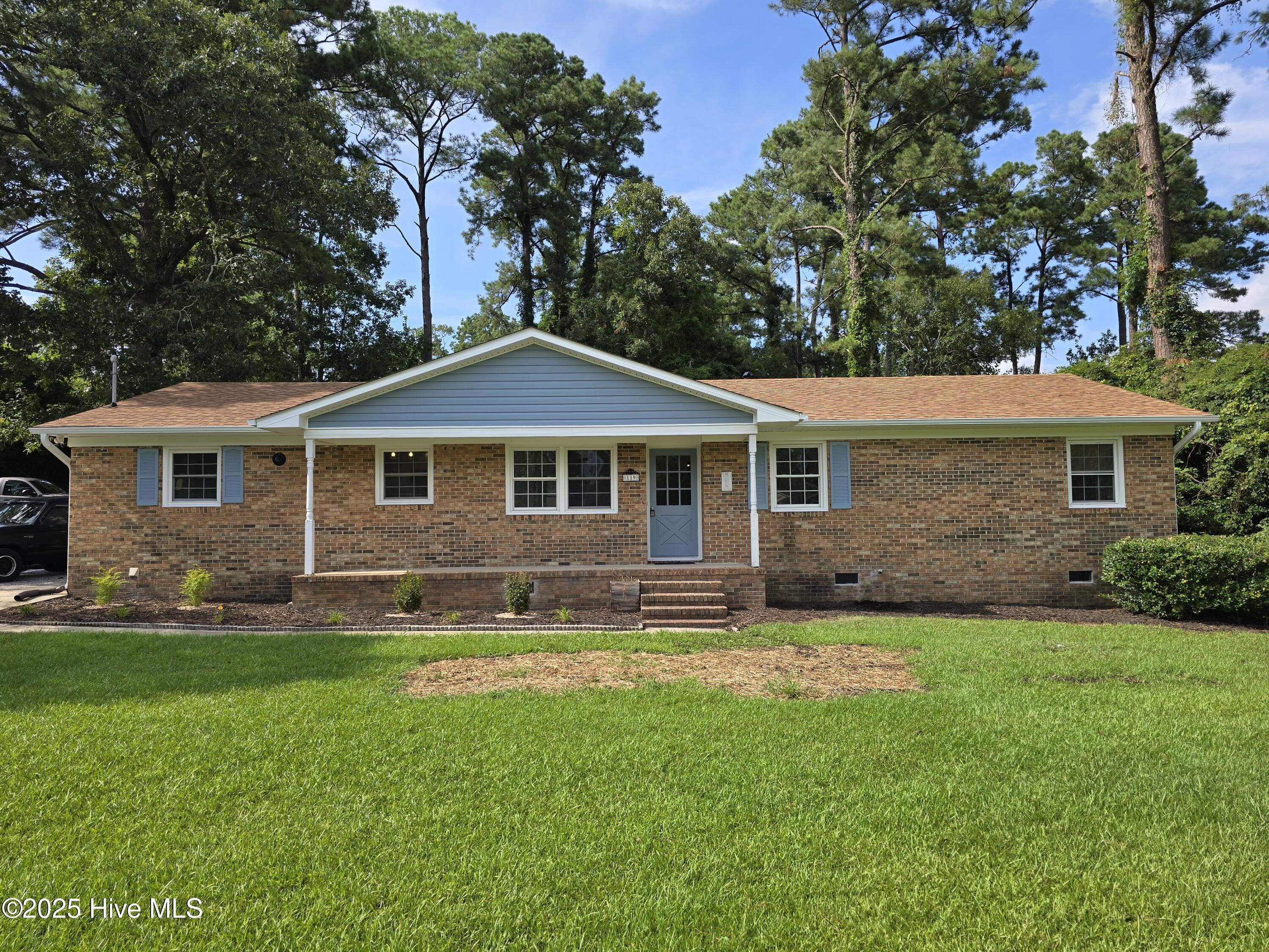 119 Riverside Drive Property Photo 1