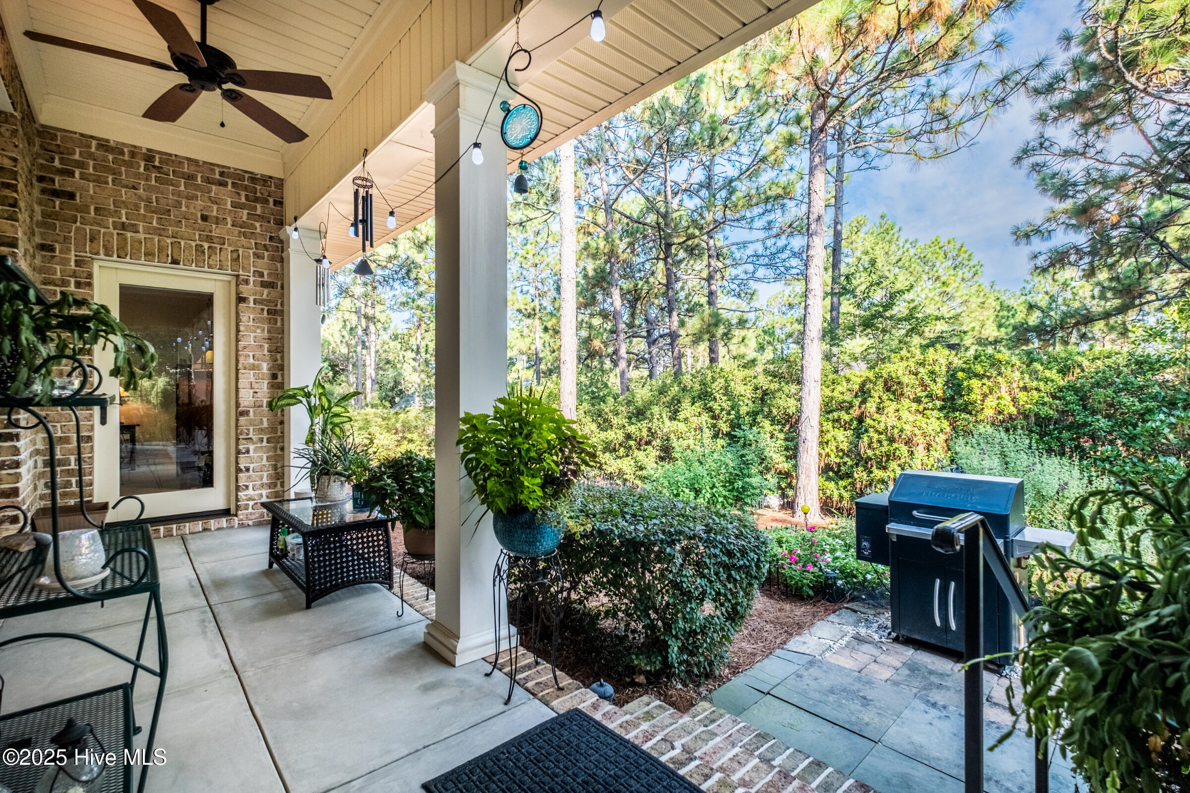 1 Interlachon Lane Property Photo 8