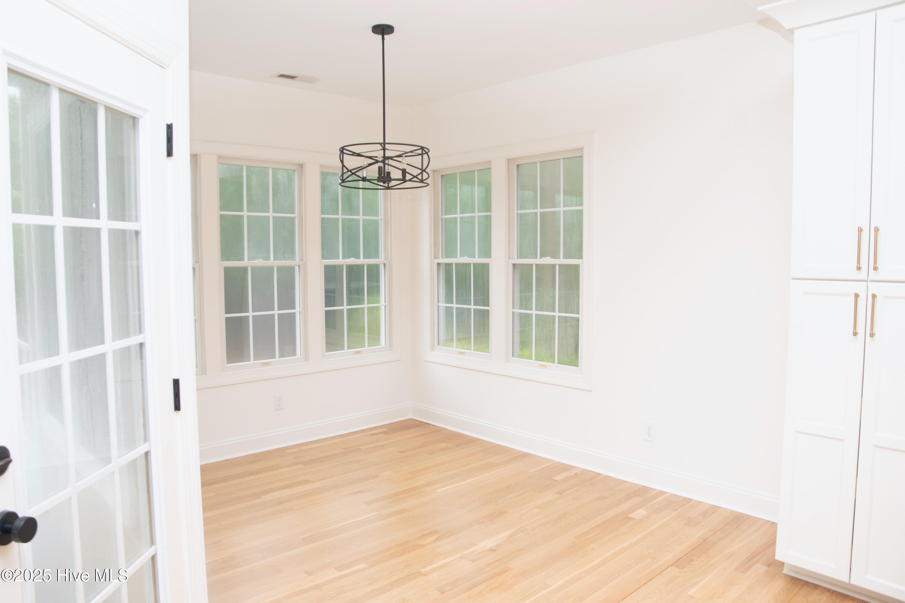905 Upper Reach Drive Property Photo 14