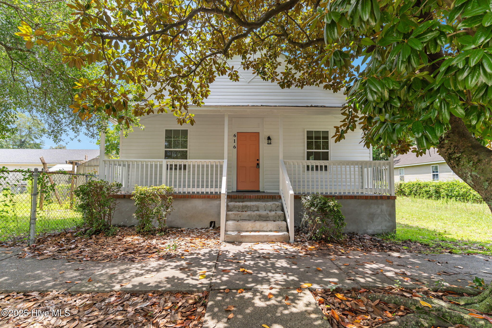 616 Wright Street Property Photo 1