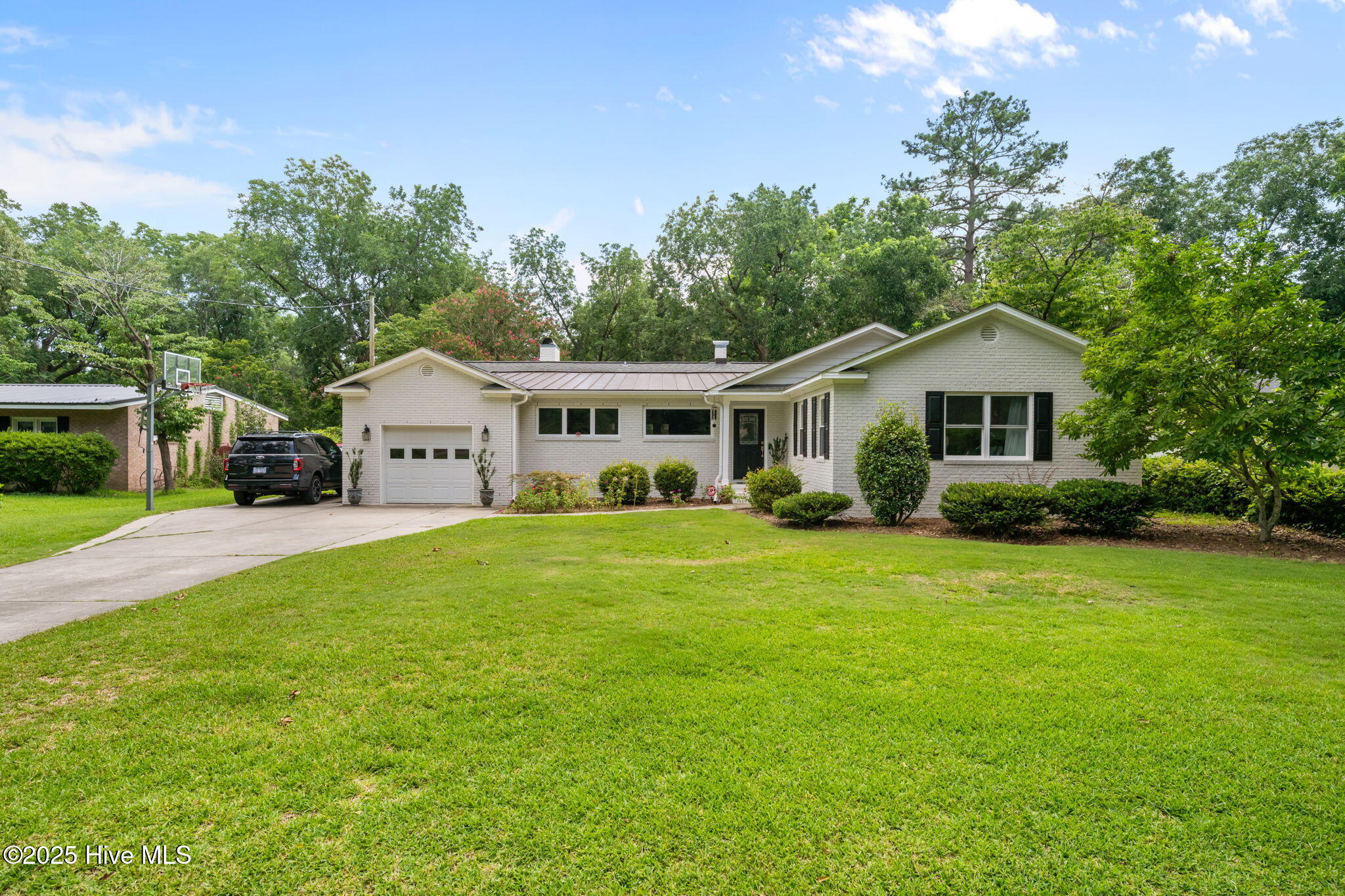 4509 Greenview Road Property Photo 1