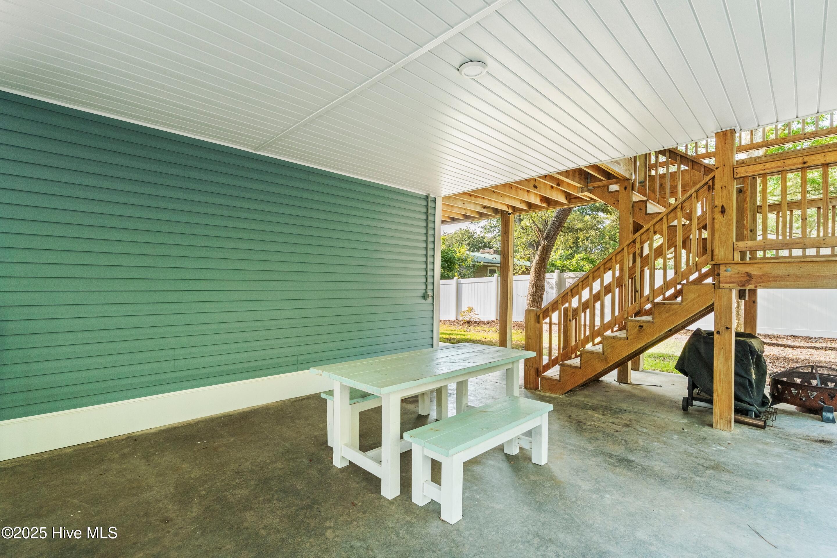 305 E Yacht Drive Property Photo 31