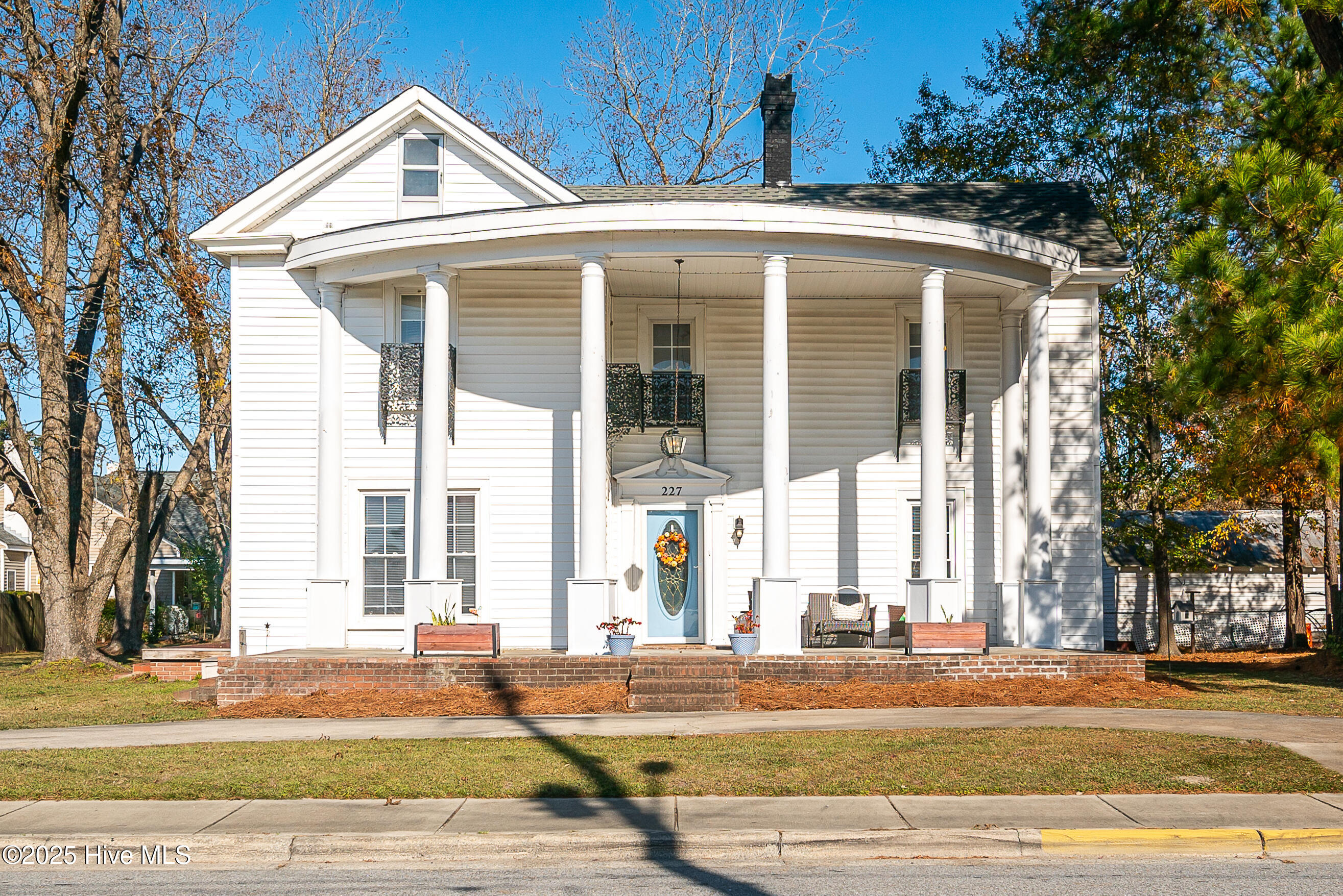 227 Blount Street Property Photo 1