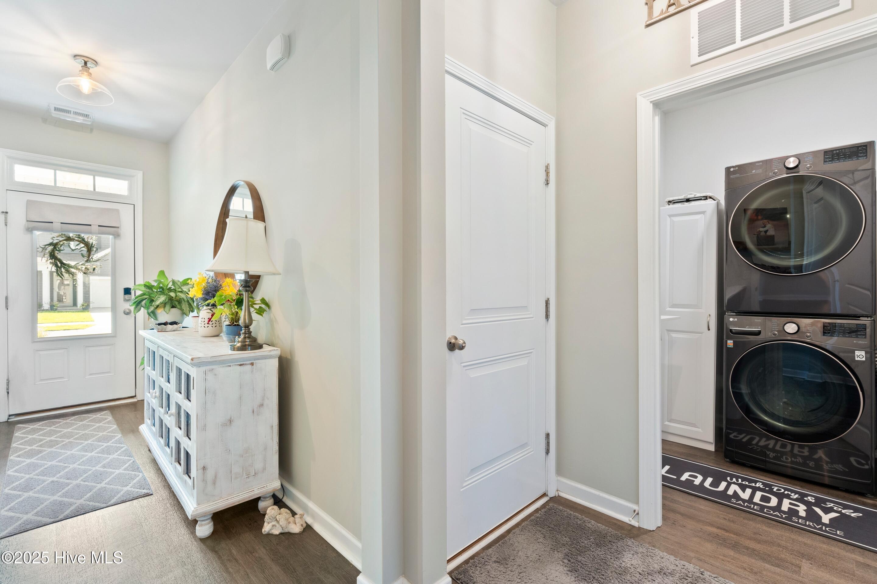 3318 Hemlock Way Property Photo 10