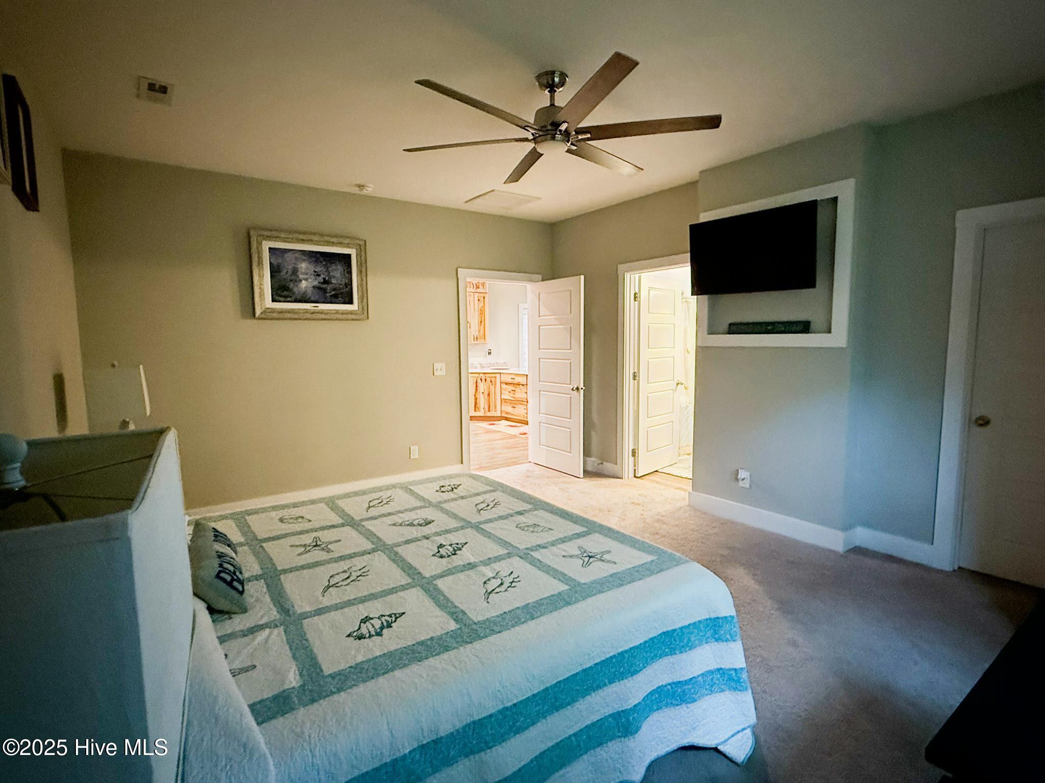 669 Pelican Circle Property Photo 11