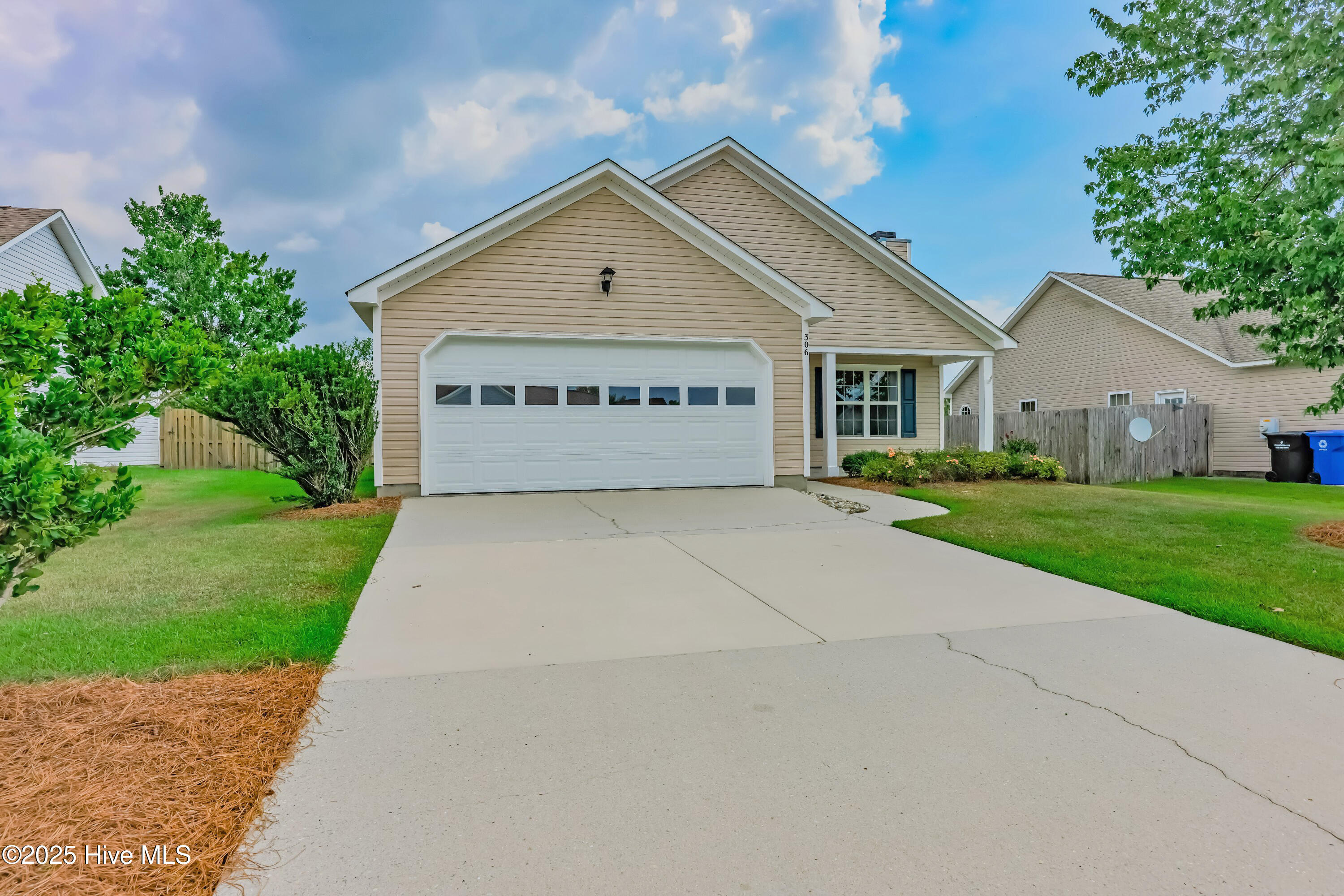 306 Rose Bud Lane Property Photo 1