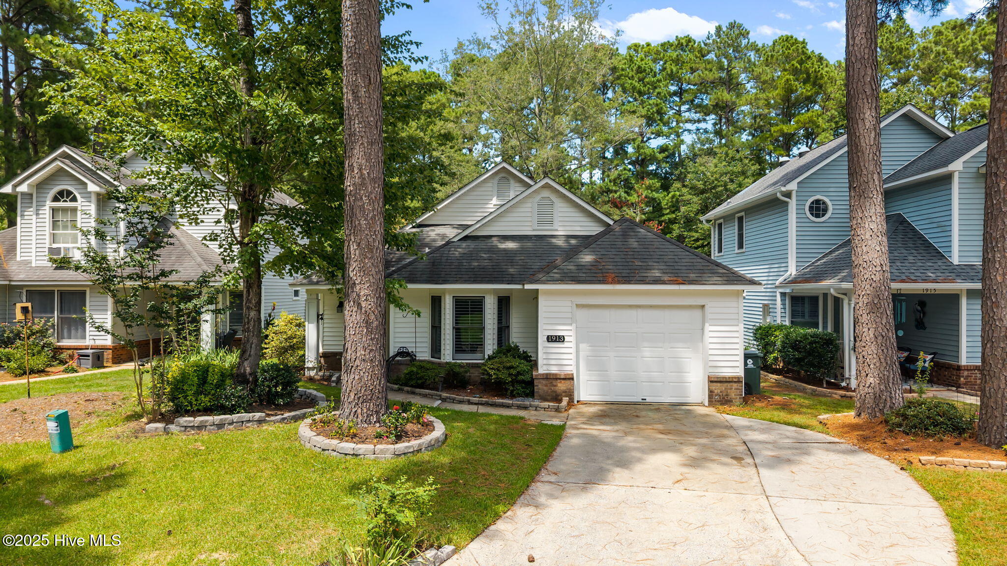 1913 Fairways West Drive Property Photo 1