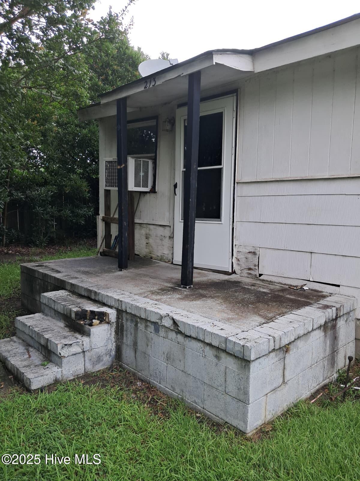 213 S Halifax Road Property Photo 1