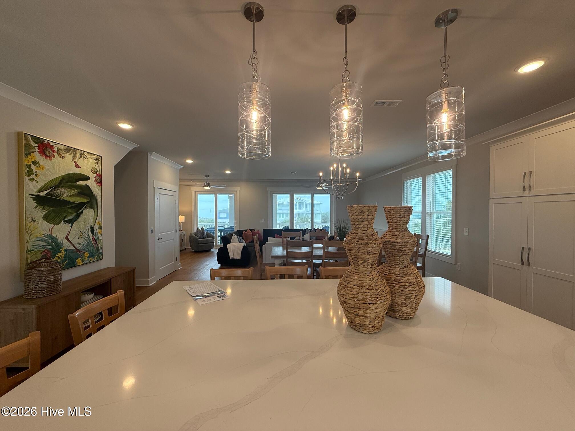 408 S Anderson Boulevard . Property Photo 6