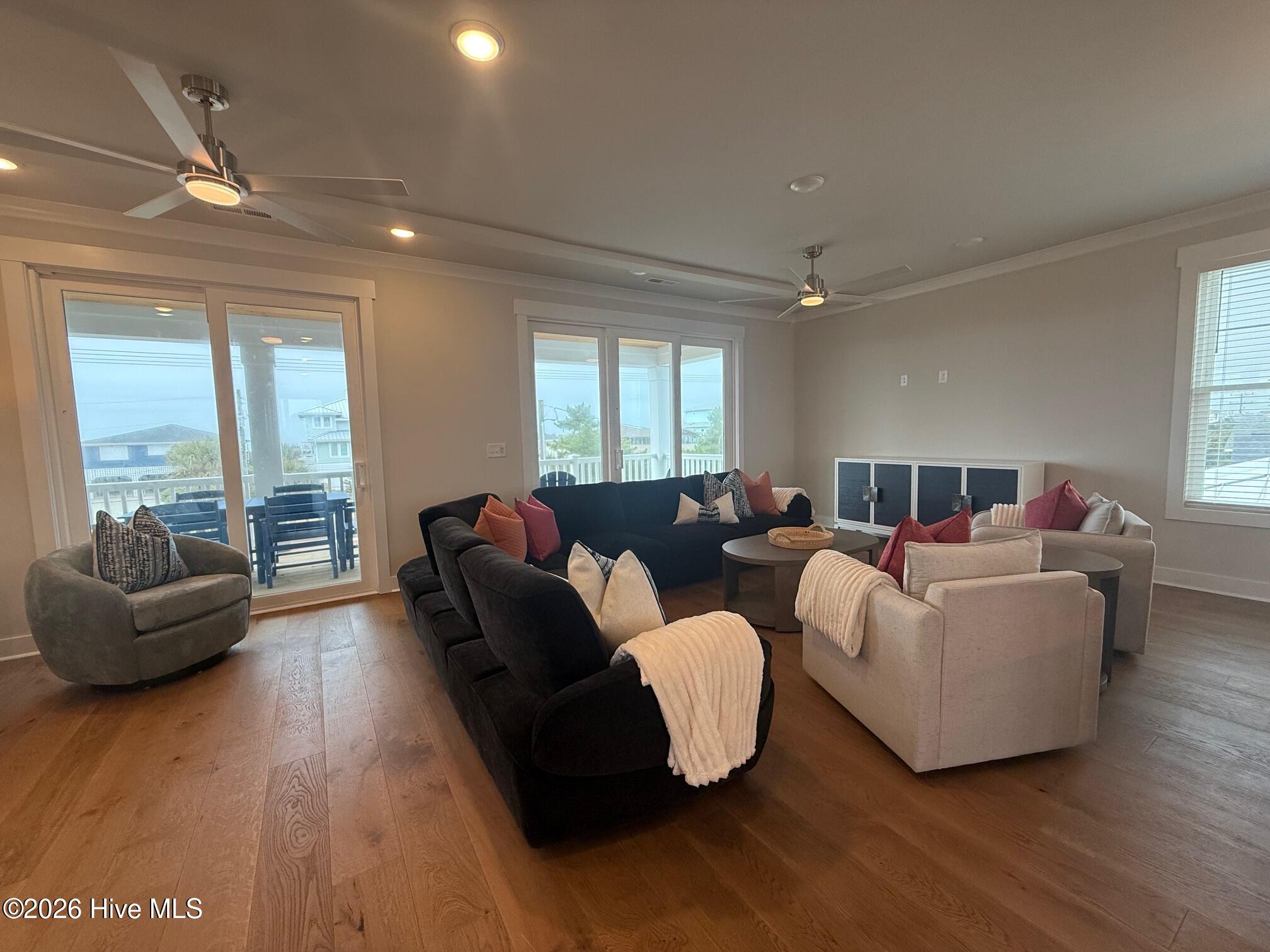408 S Anderson Boulevard . Property Photo 10