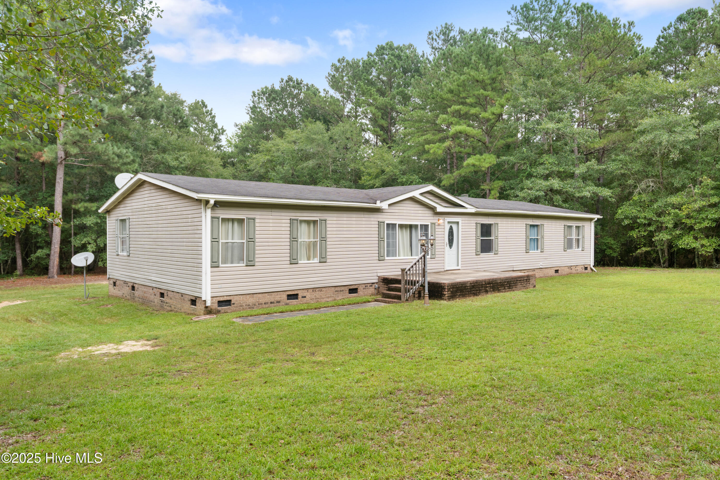 111 Willow Pond Drive Property Photo 1