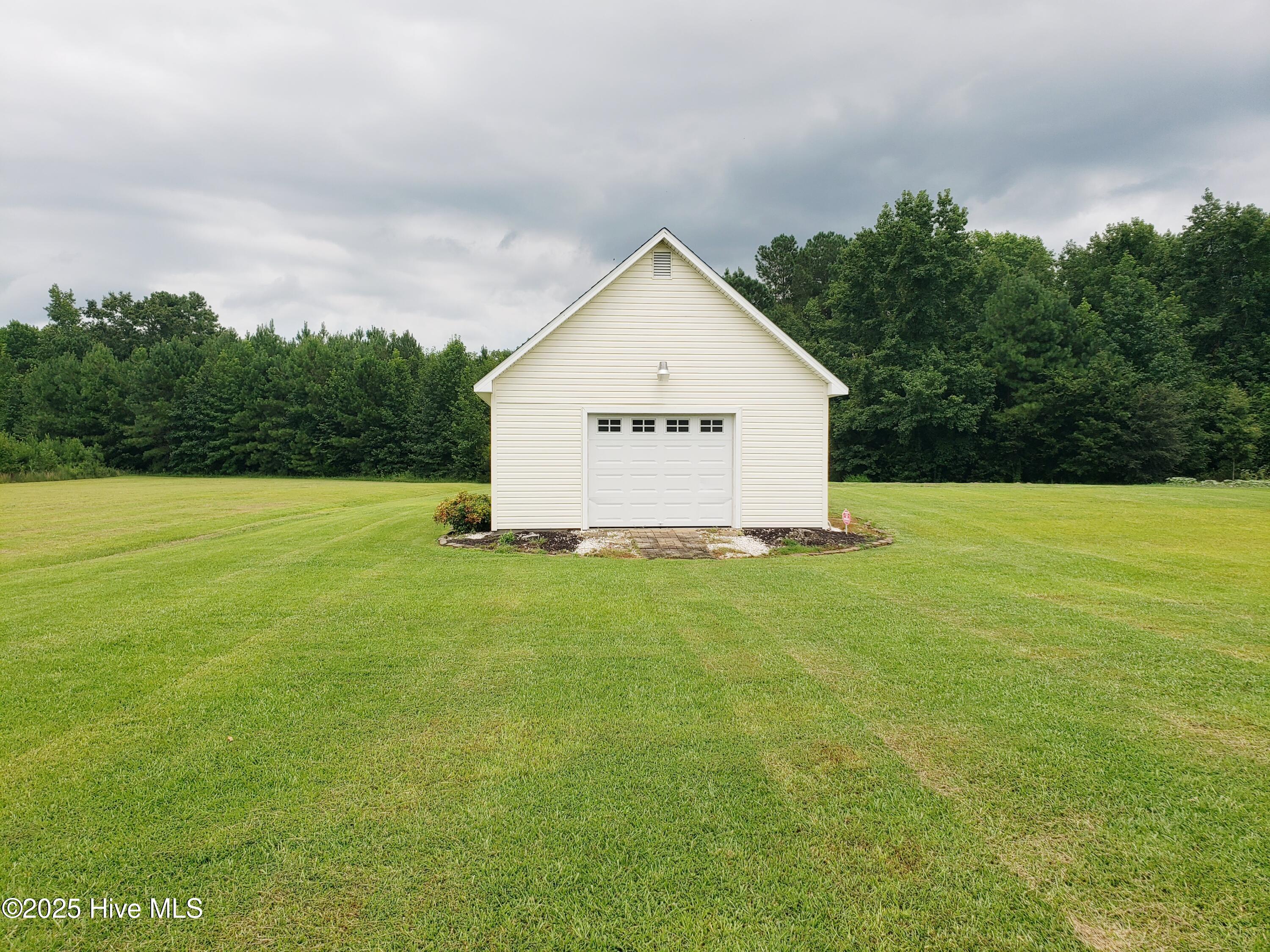 11061 Peacock Road Property Photo 5