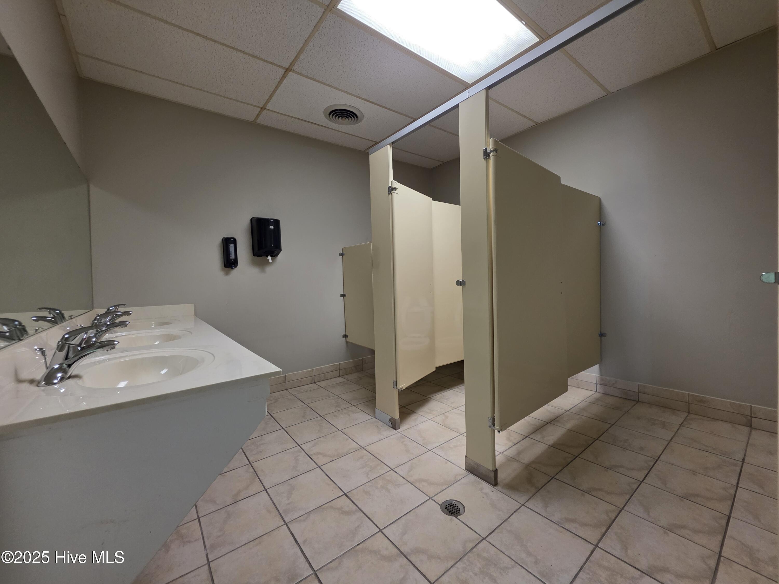 404 St Andrews Drive 3 Property Photo 32