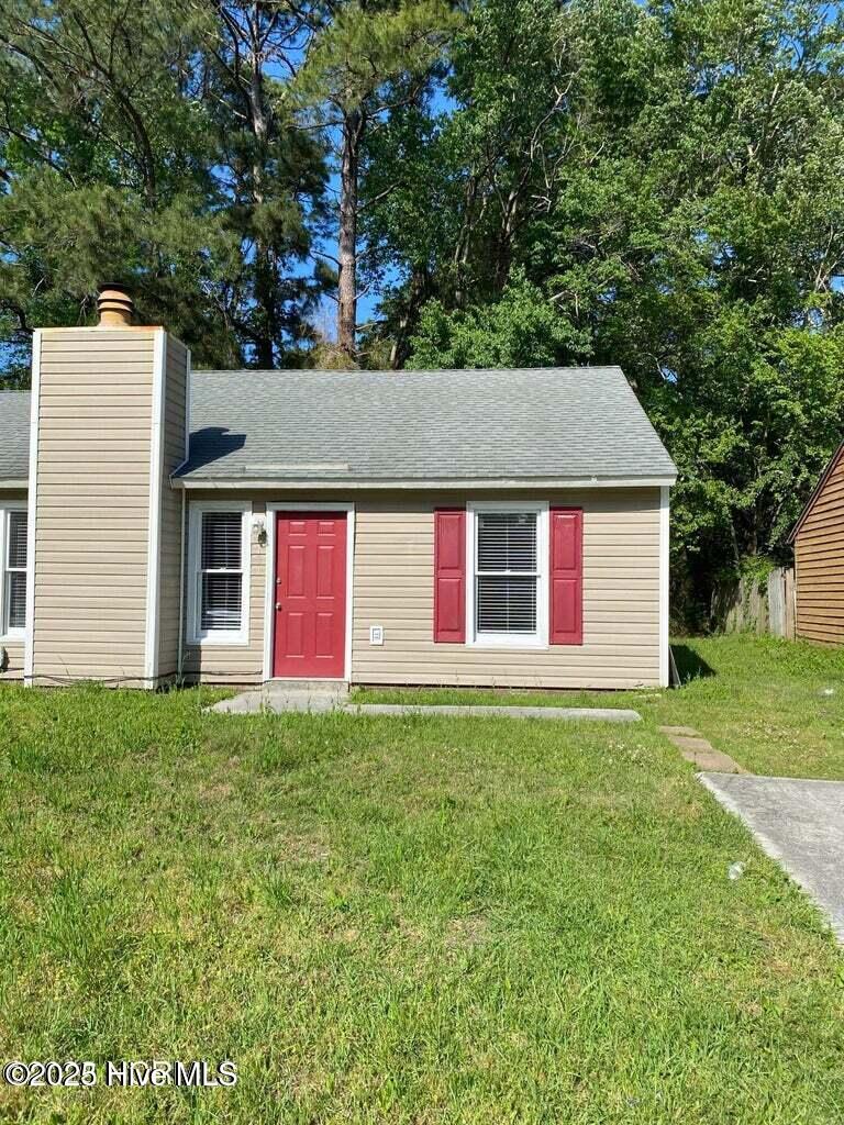 131 Corey Circle Property Photo 1