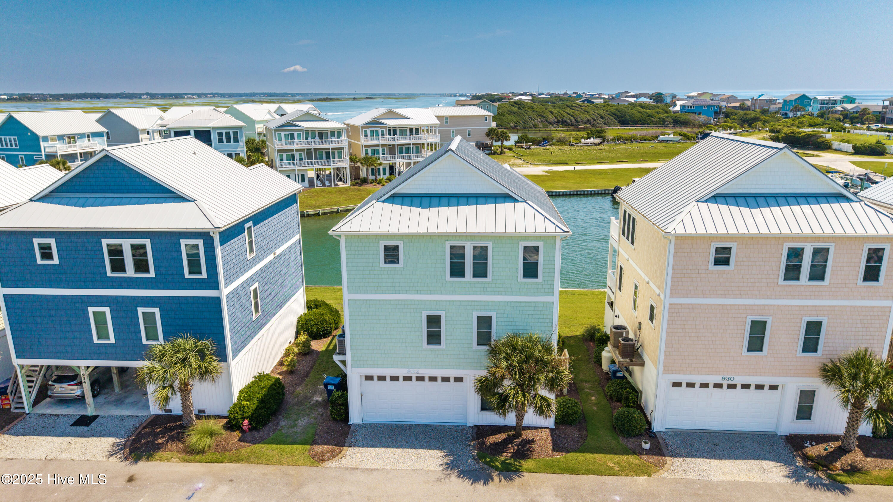 932 Observation Lane