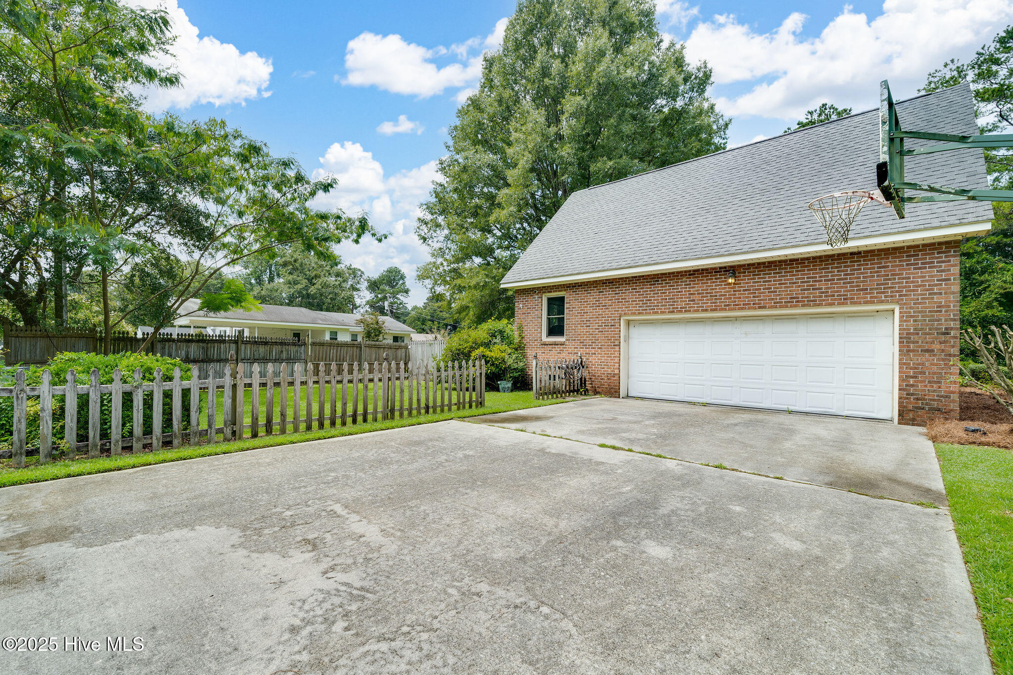 518 Forest Lane Property Photo 5
