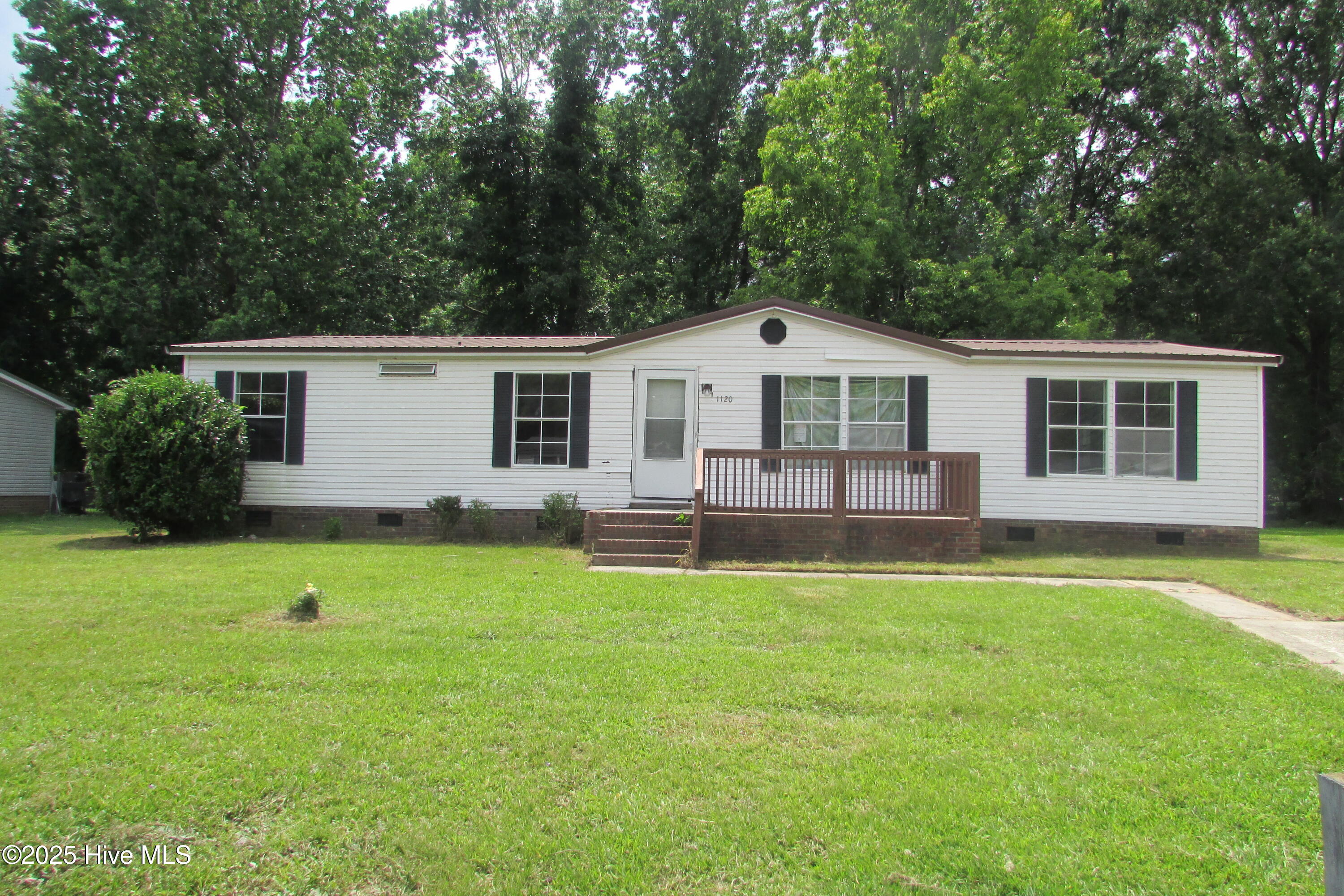 1120 Pasture Lane Property Photo 1