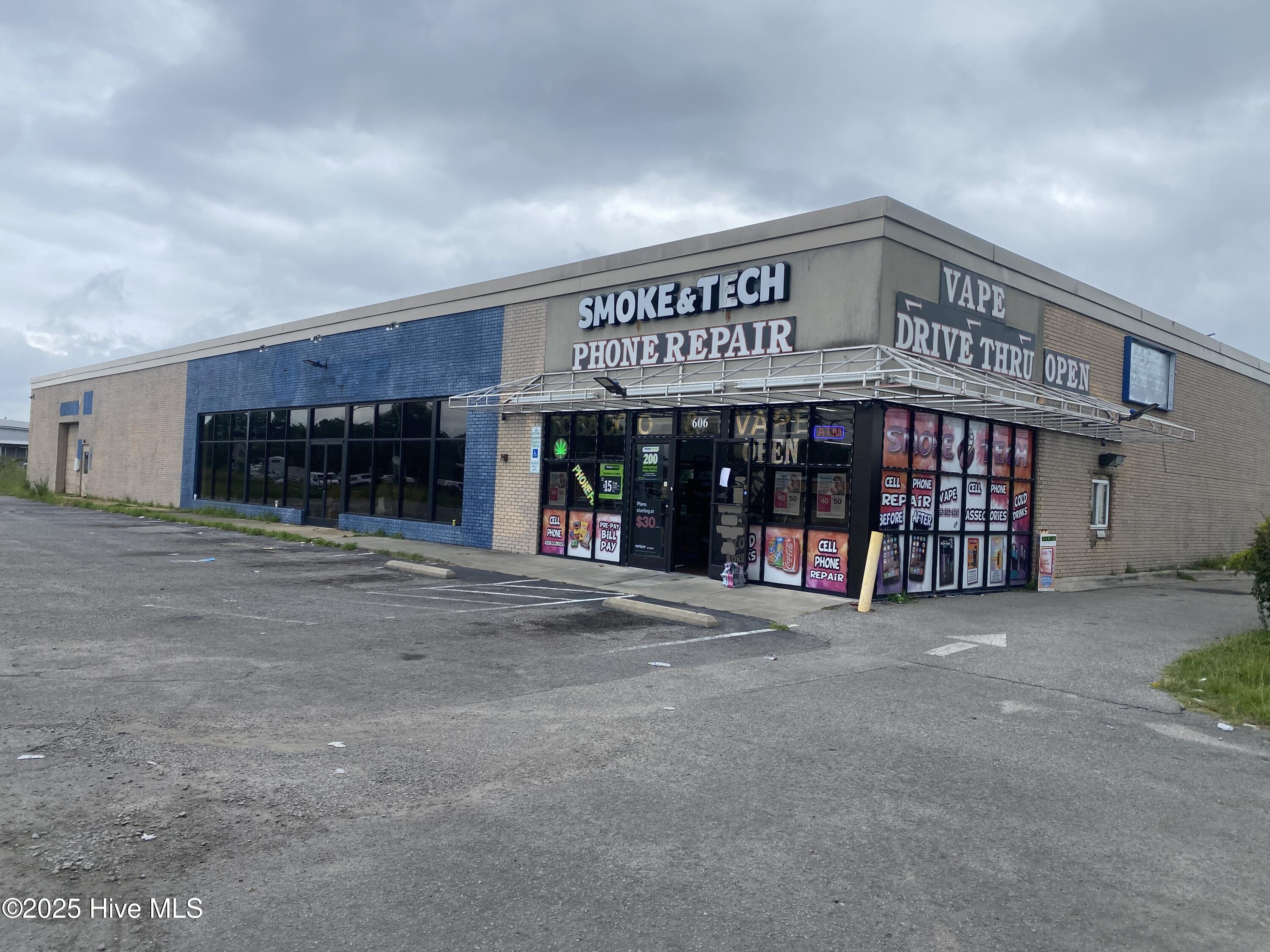 600 Washington Street Property Photo 1