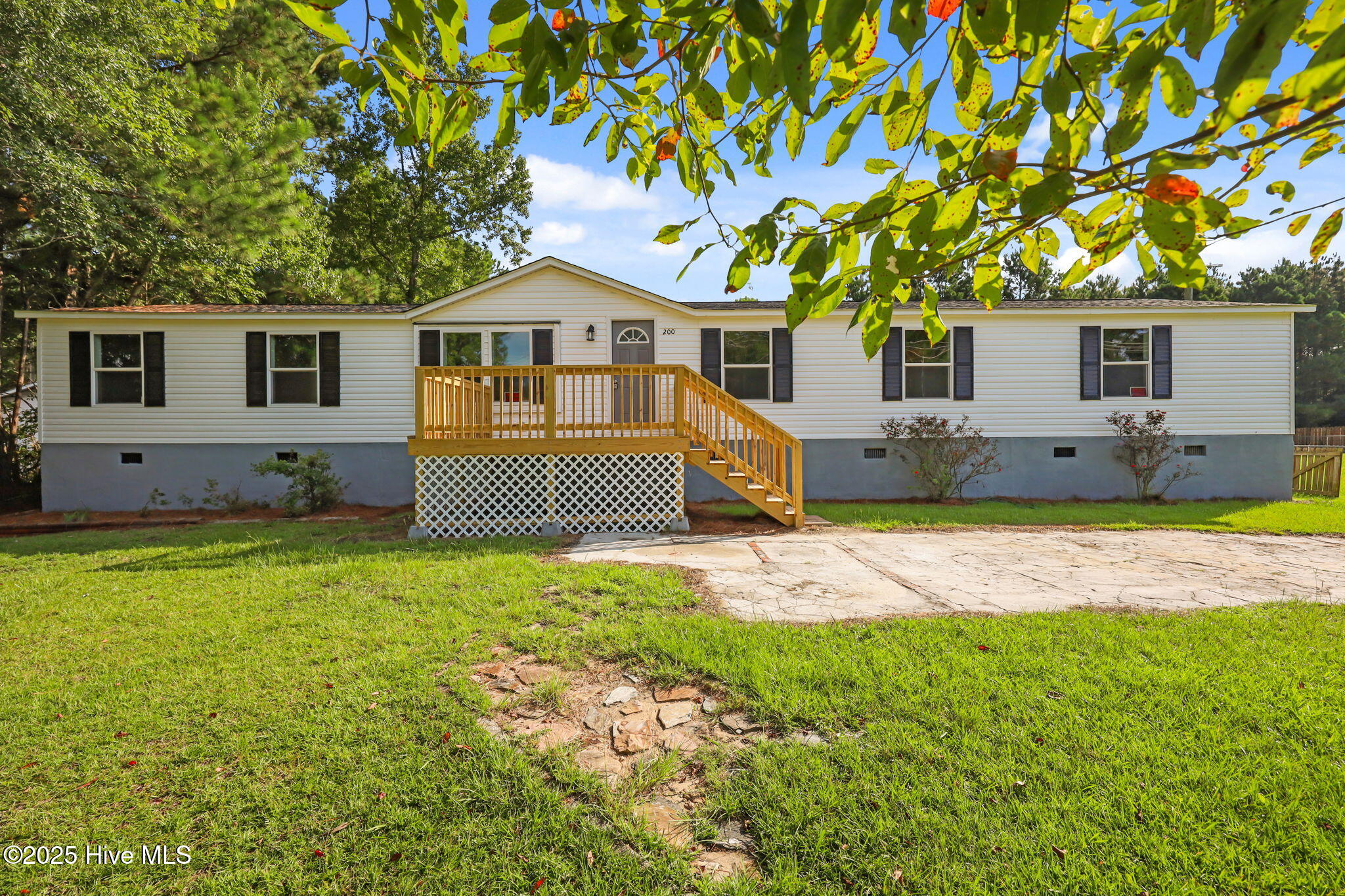 200 King Road Property Photo 1