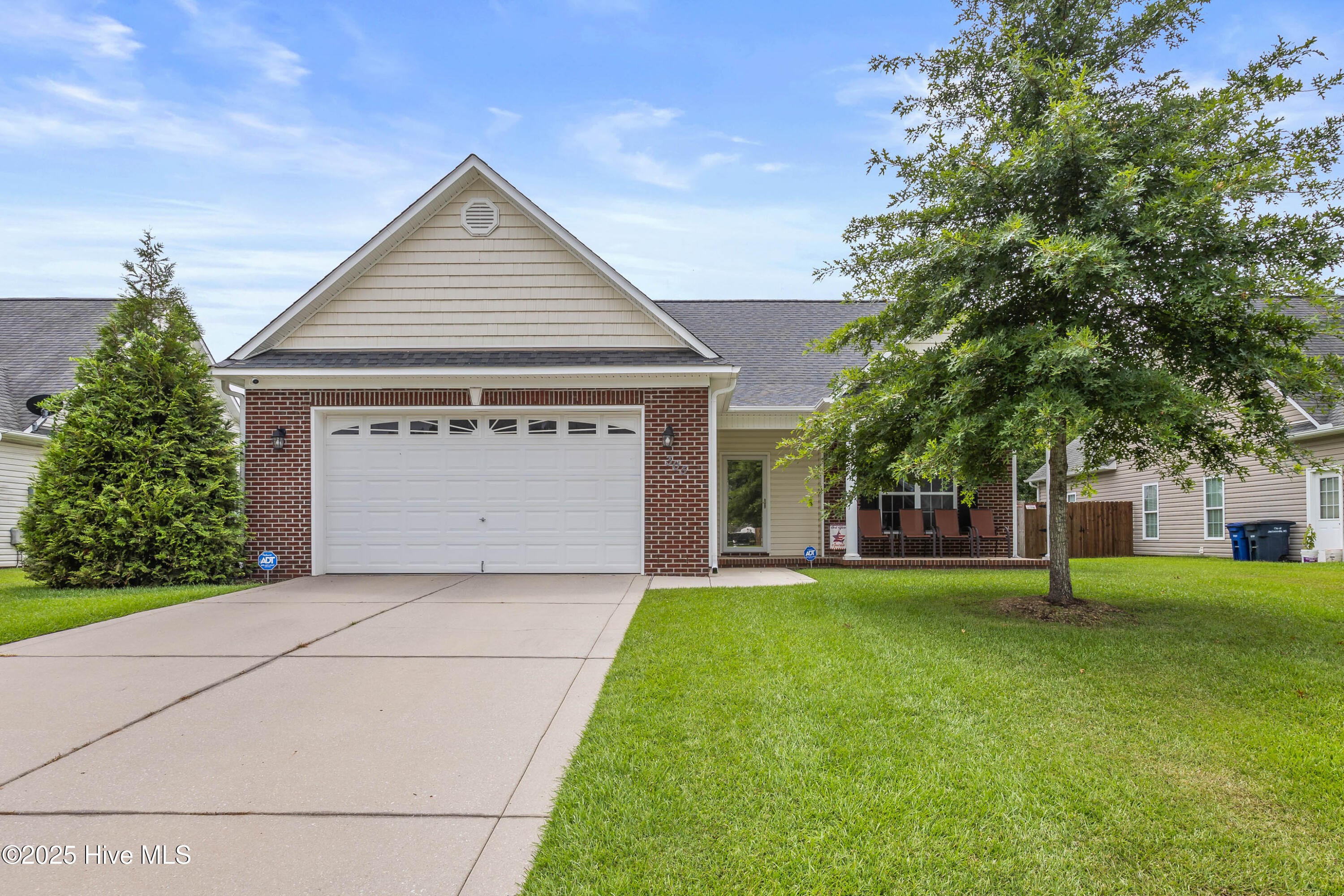 305 Weatherford Drive Property Photo 1