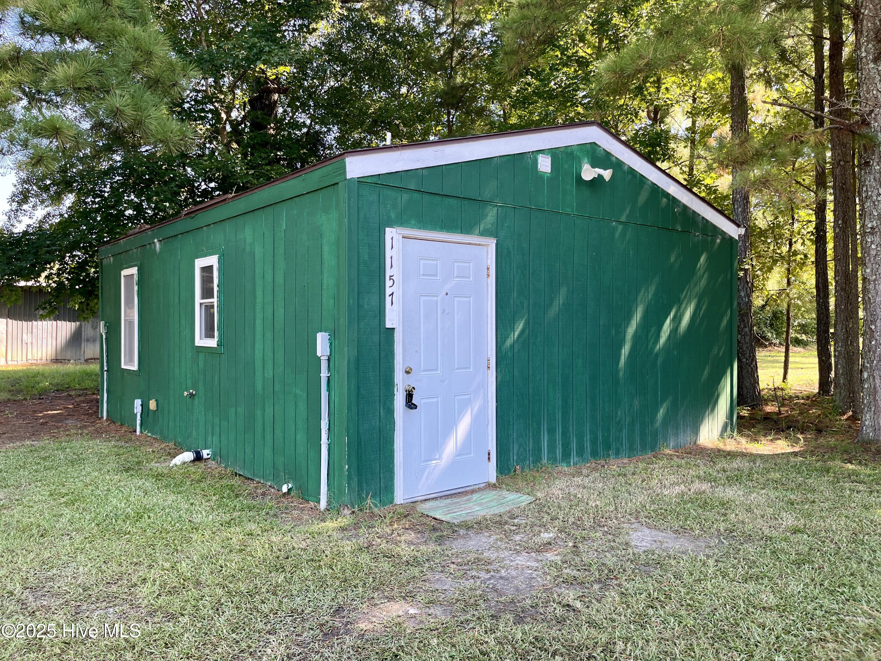 1157 Us Highway 17 Property Photo 1
