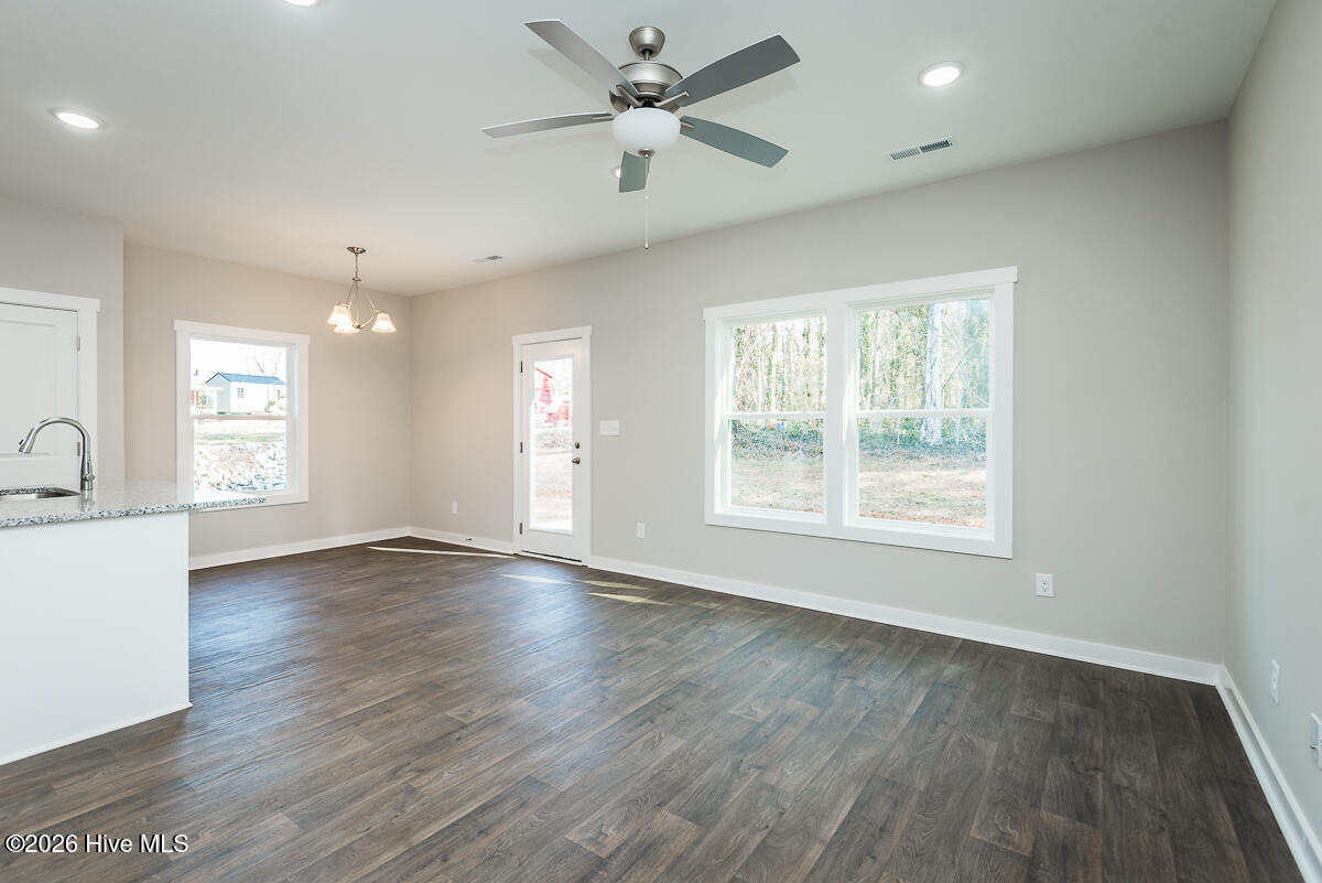 148 Ambergate Court Property Photo 12