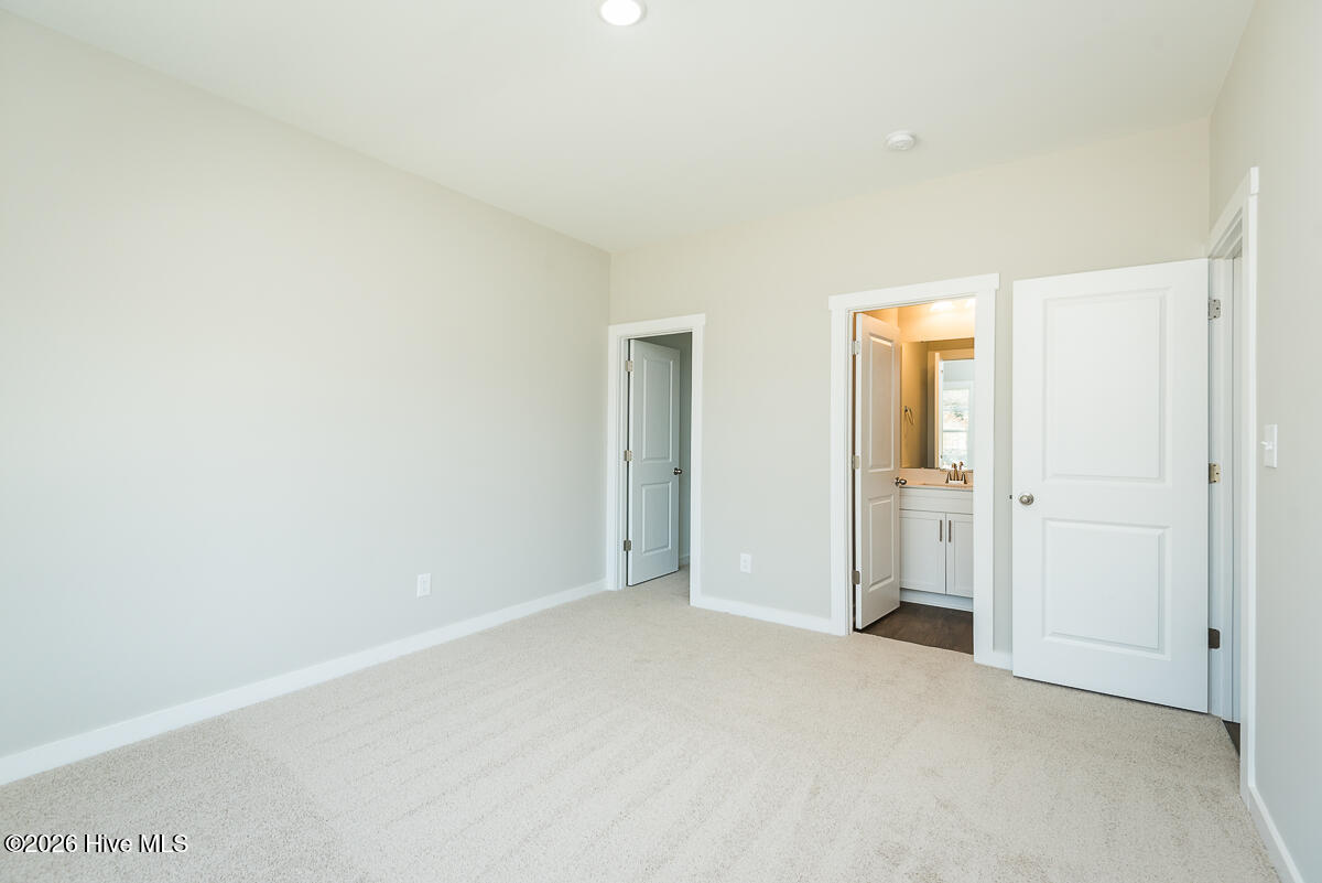 148 Ambergate Court Property Photo 17