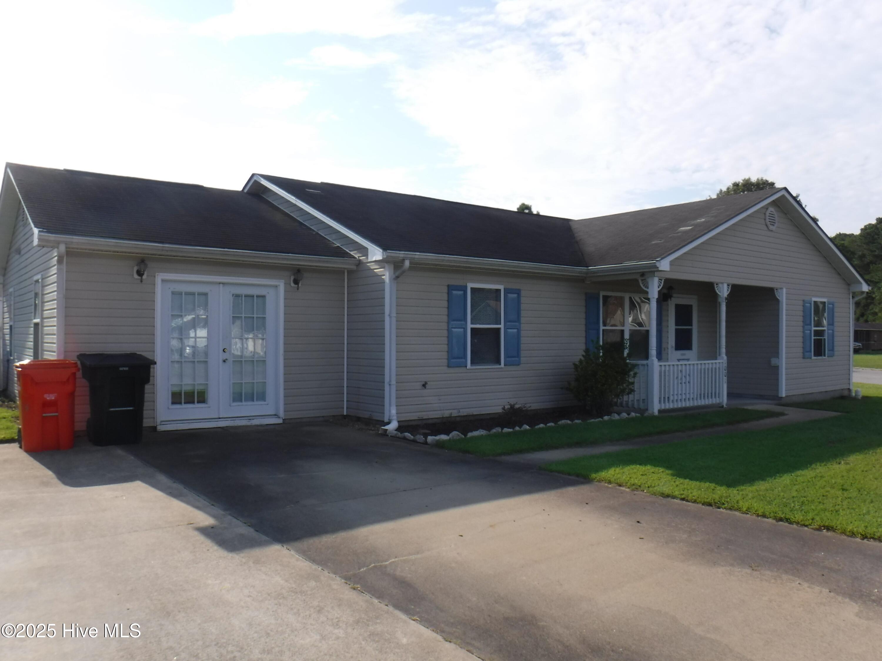1001 Sundown Drive Property Photo 1