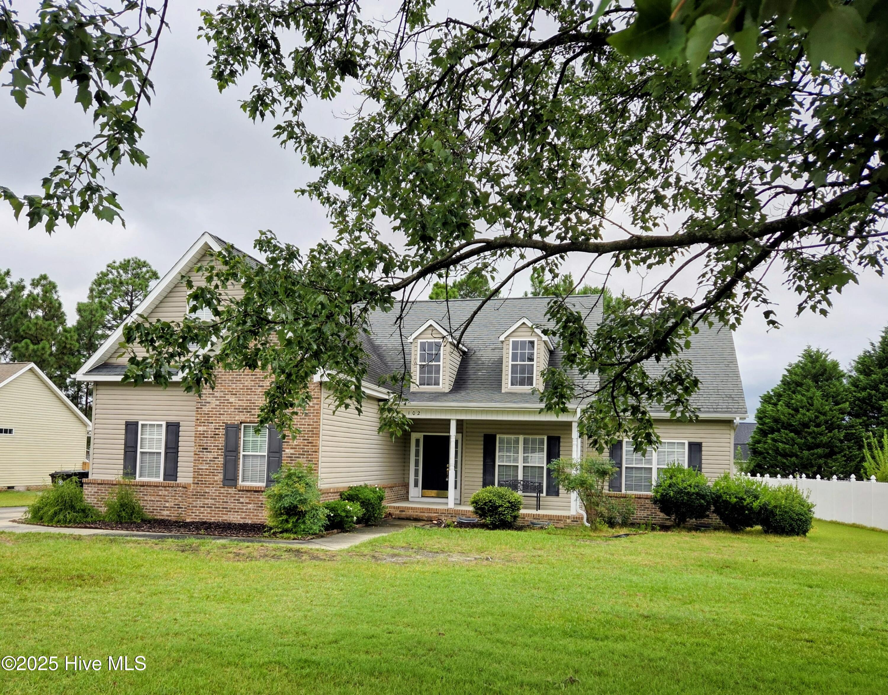 102 Newington Way Property Photo 1