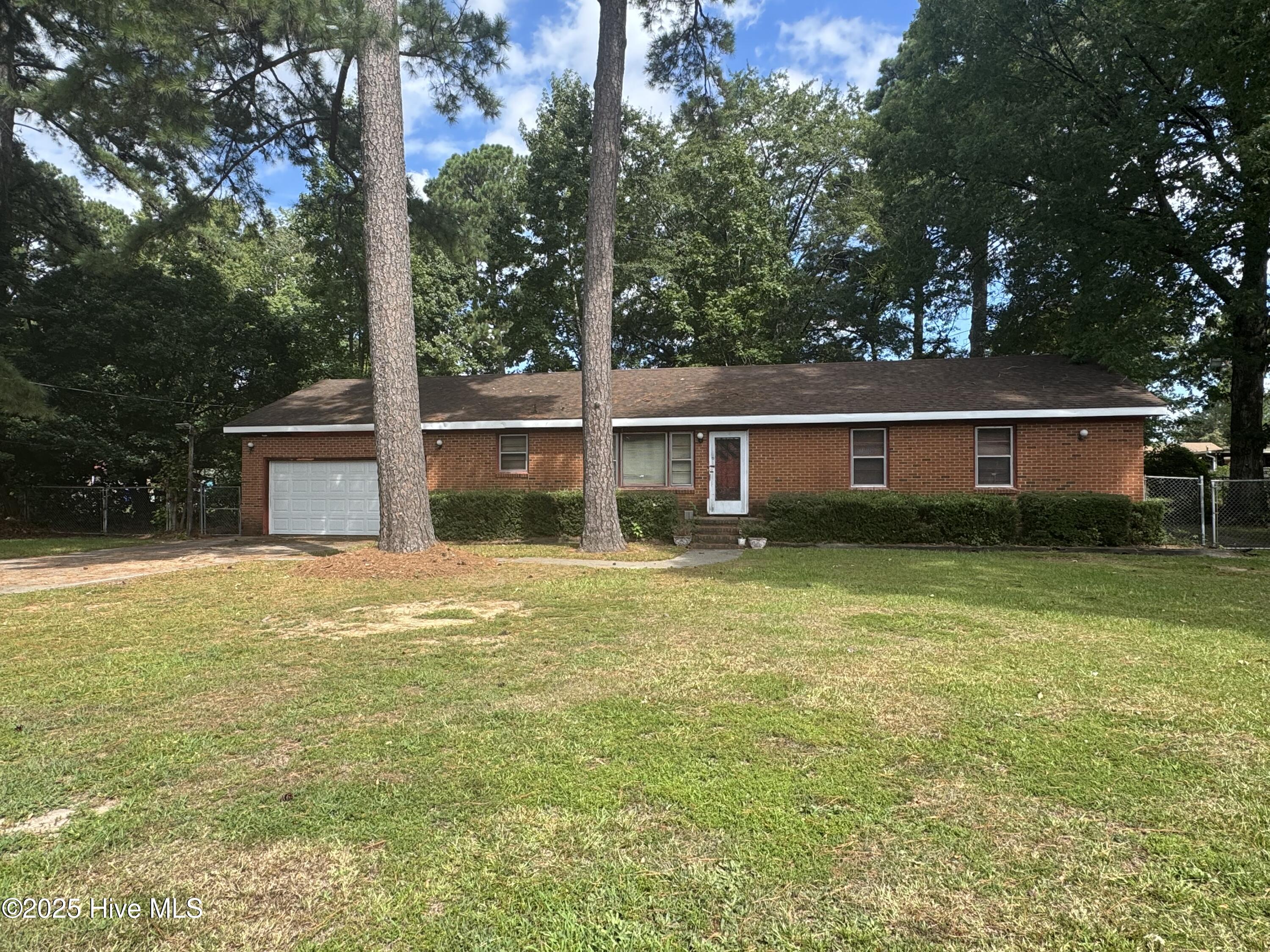 1811 Snowden Drive Property Photo 1