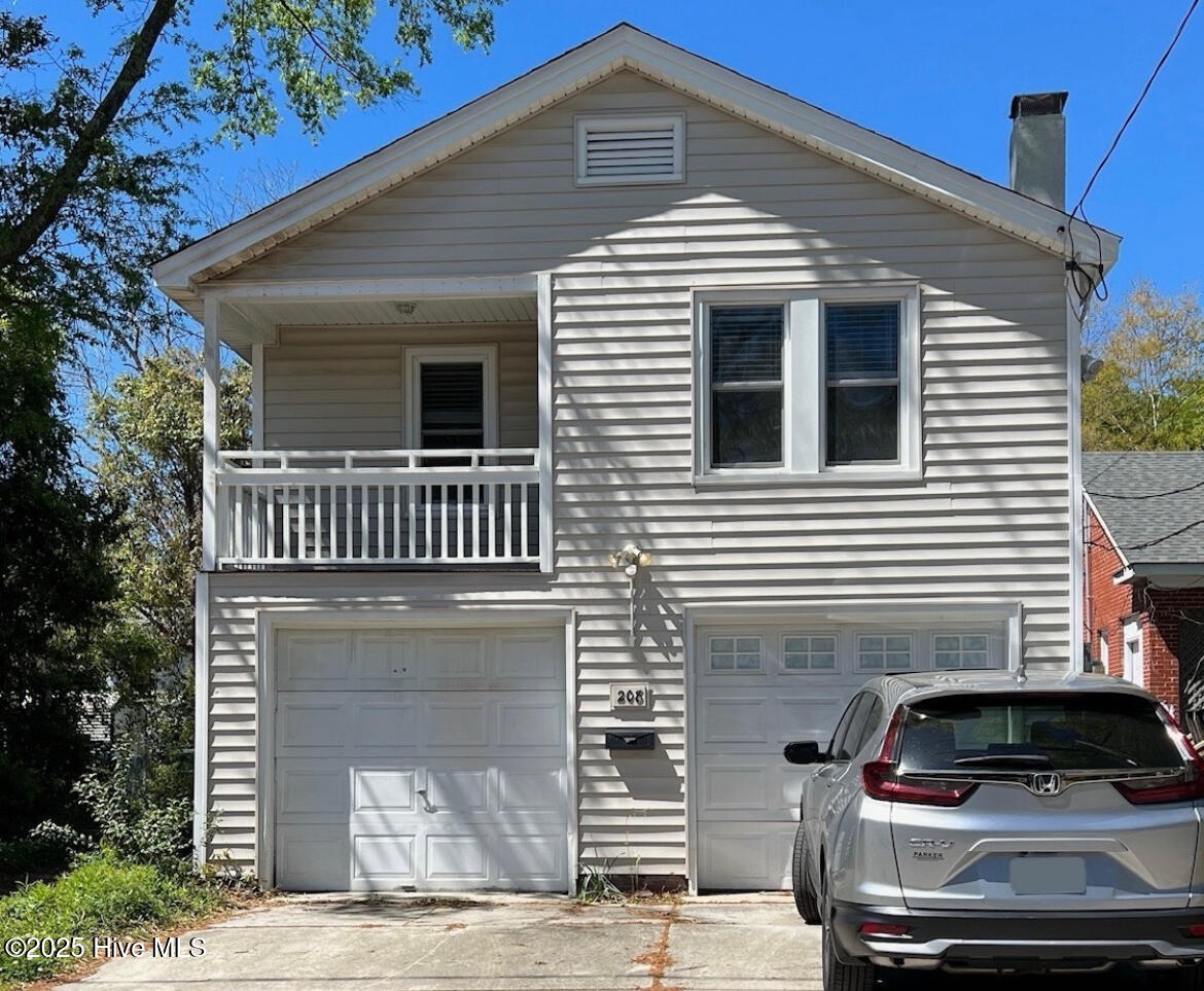 208 S 18th Street Property Photo 1